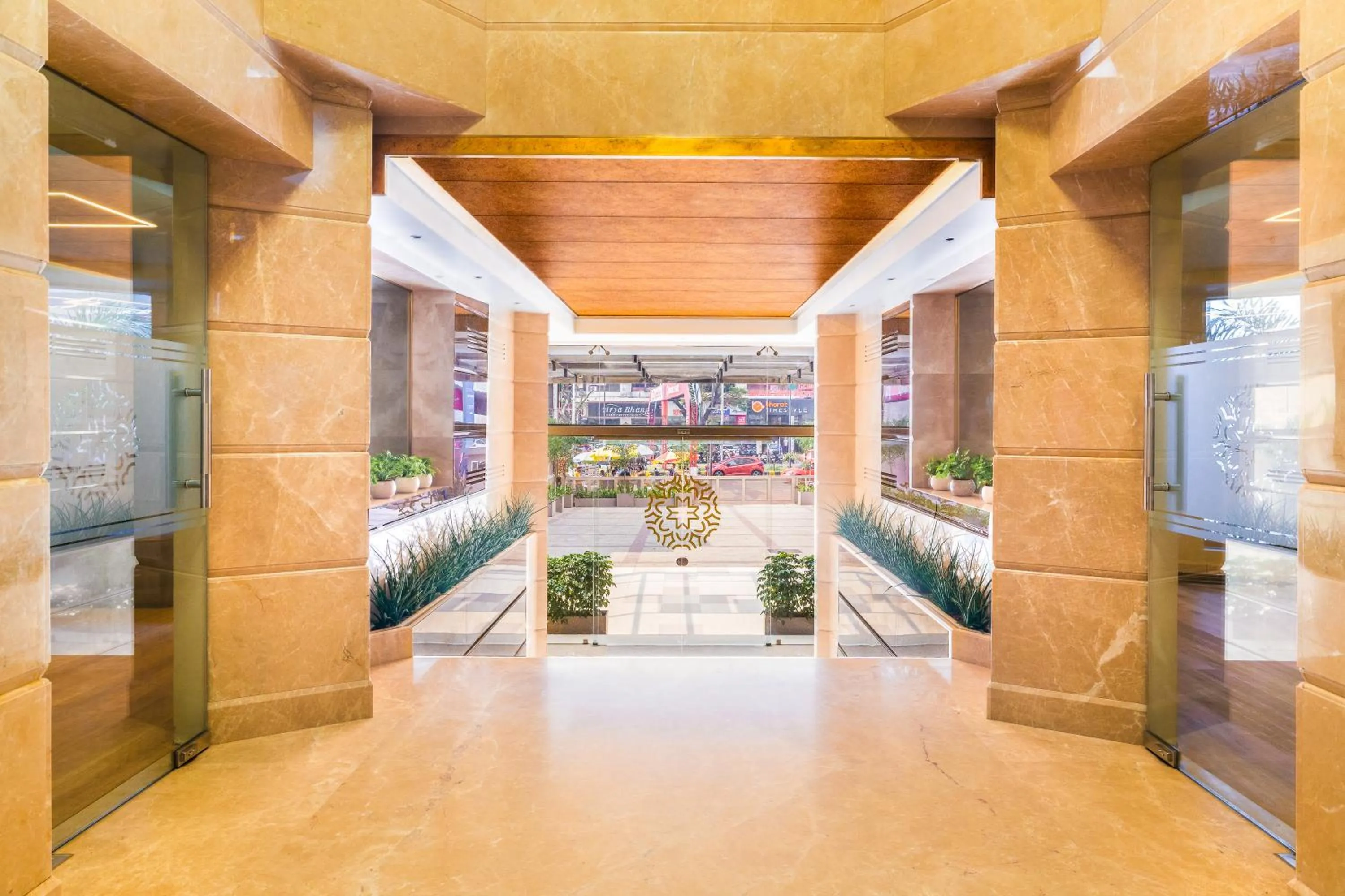 Facade/entrance in Marine Inn Hotel