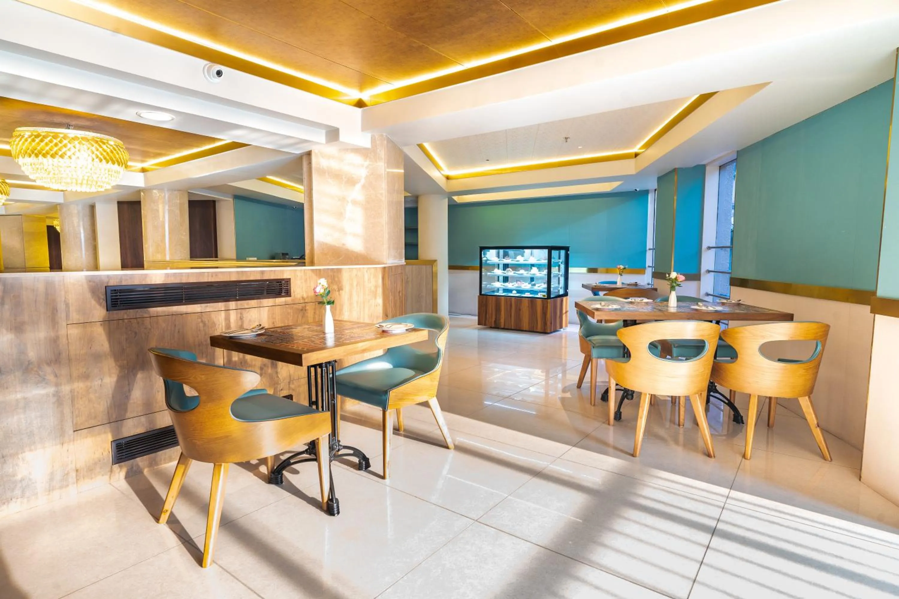 Coffee/tea facilities in Marine Inn Hotel