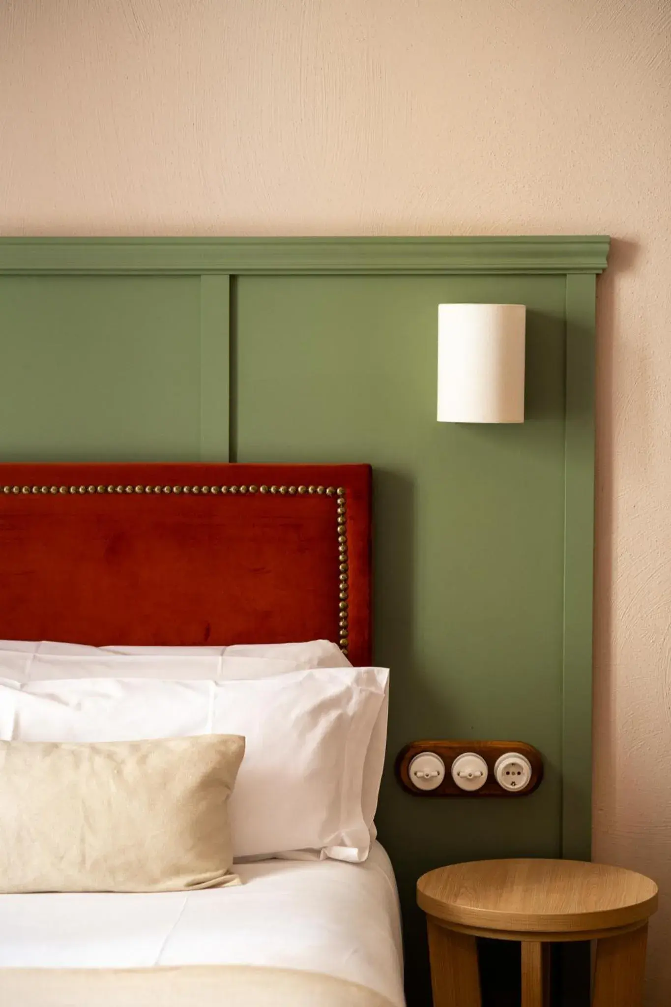 Bed in Honest Sevilla Bed in Honest Sevilla