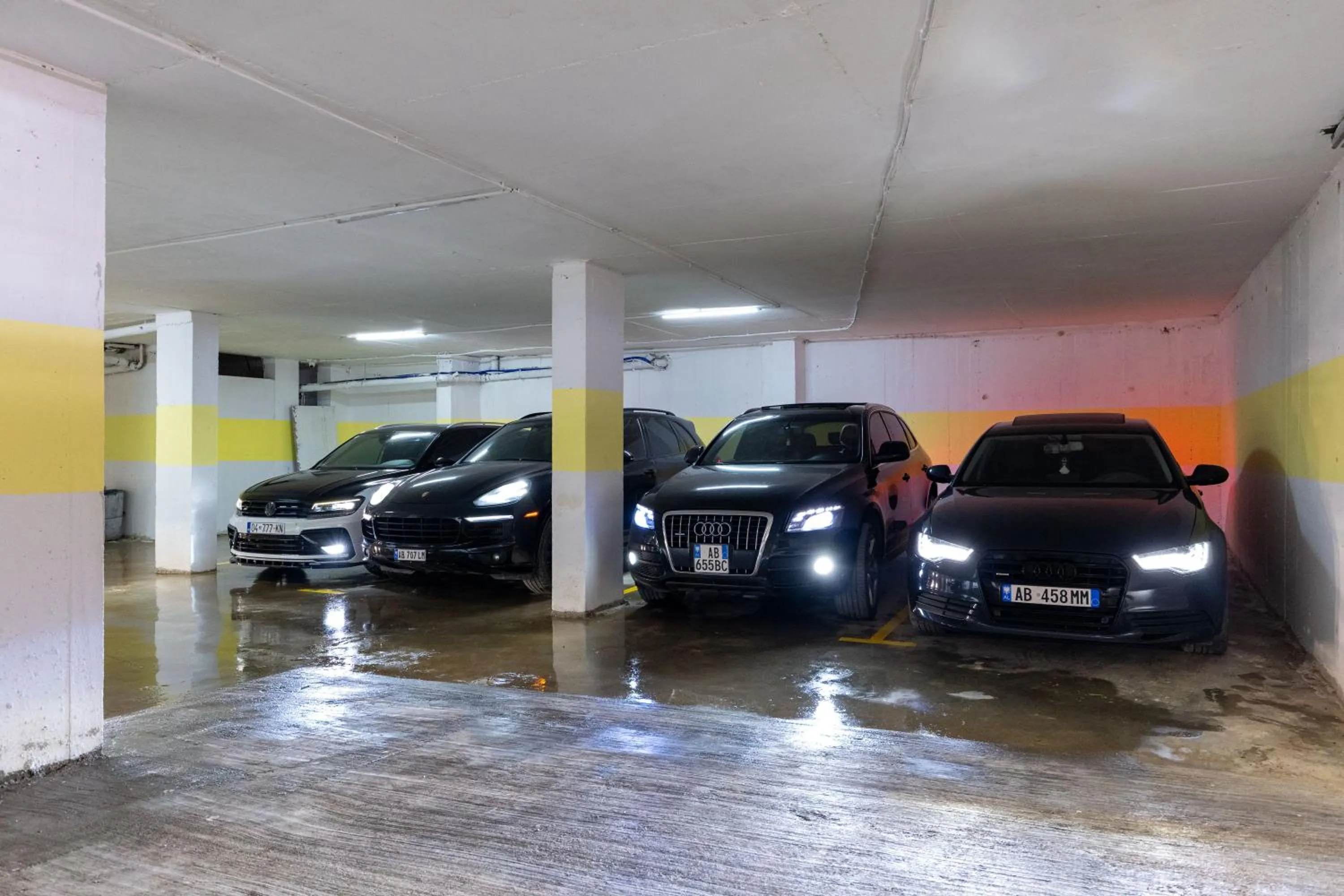 Parking in Hotel Ajden by Mira Mare