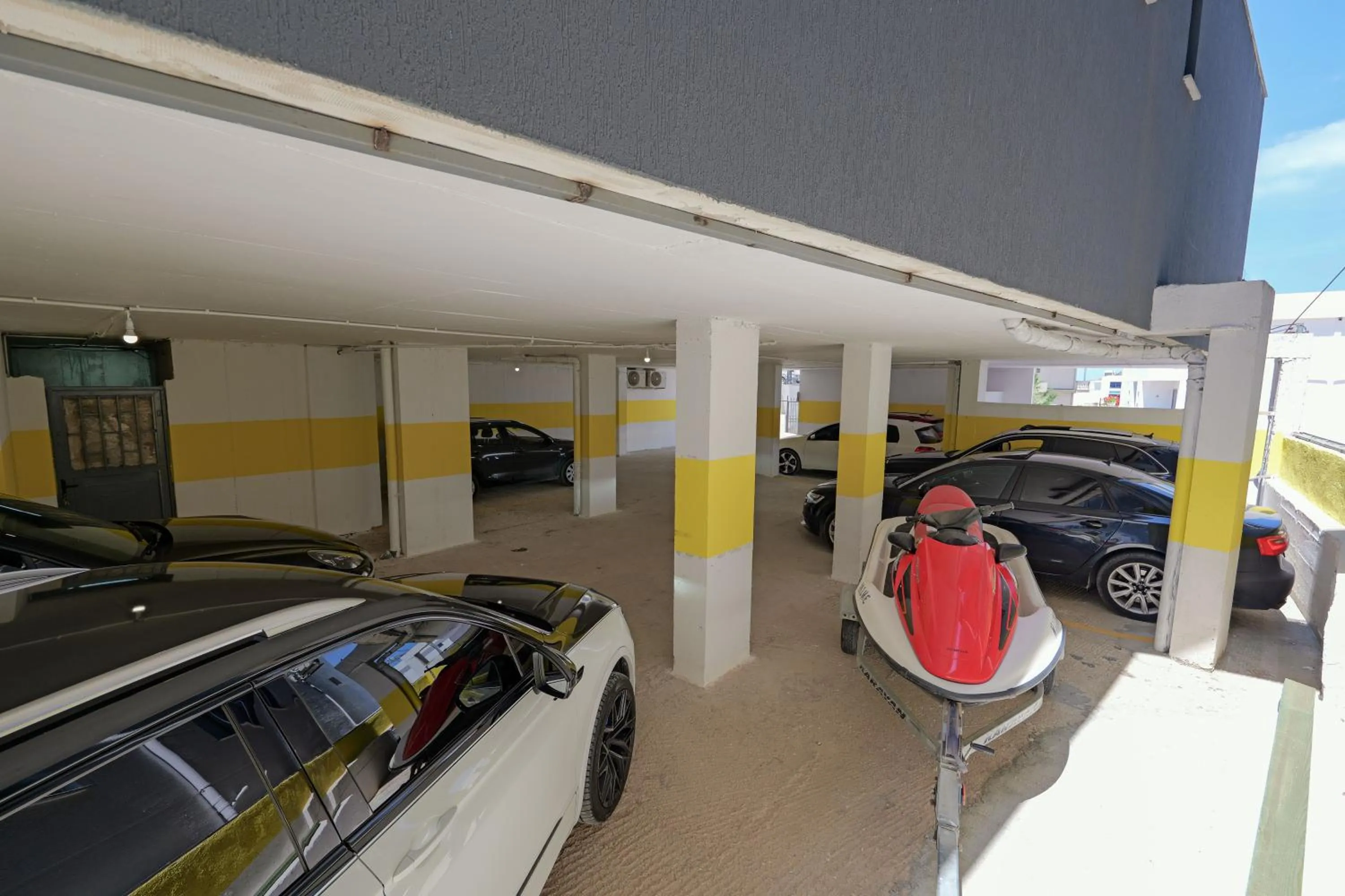 Parking in Hotel Ajden by Mira Mare
