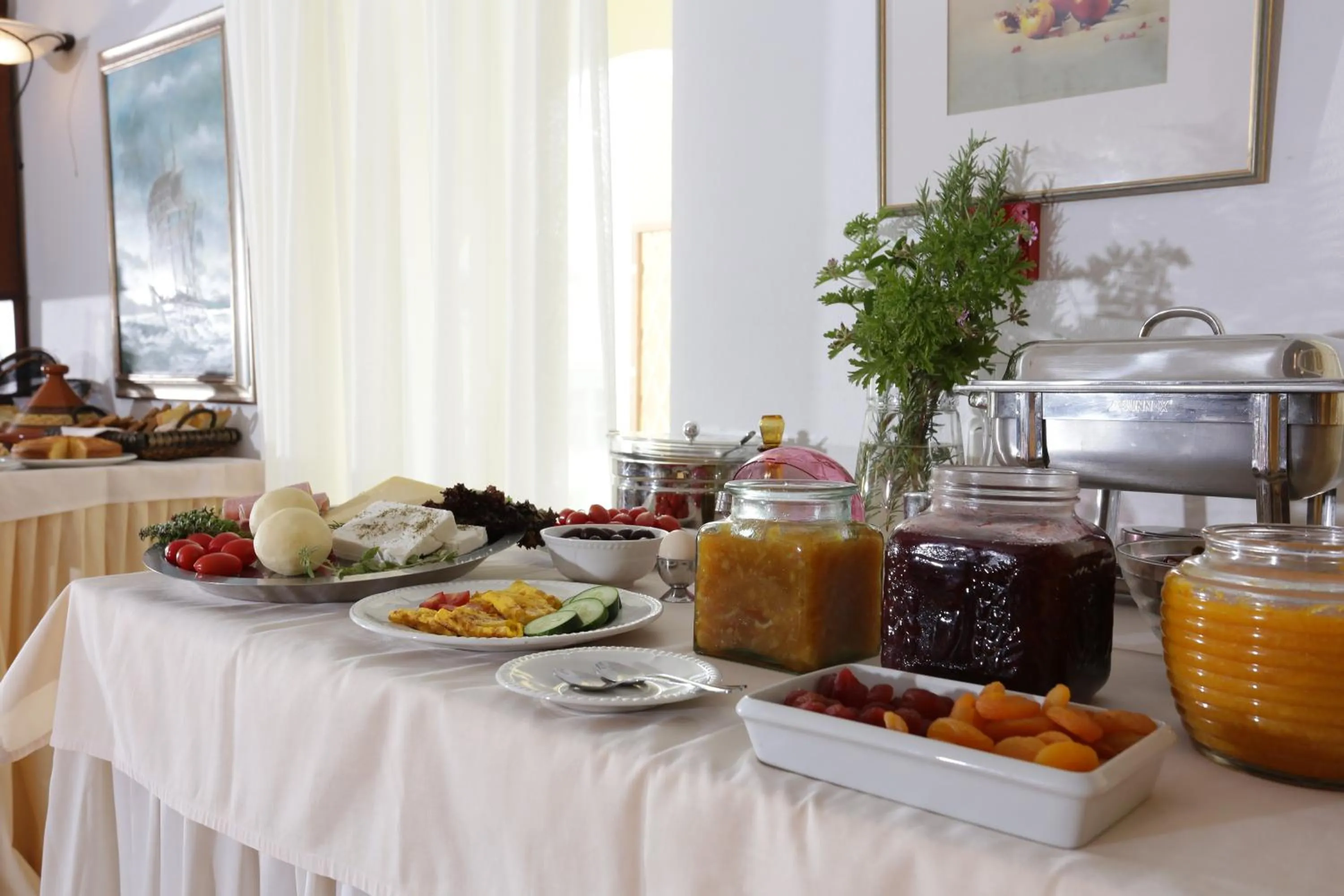 Restaurant/places to eat in Brazzera Hotel