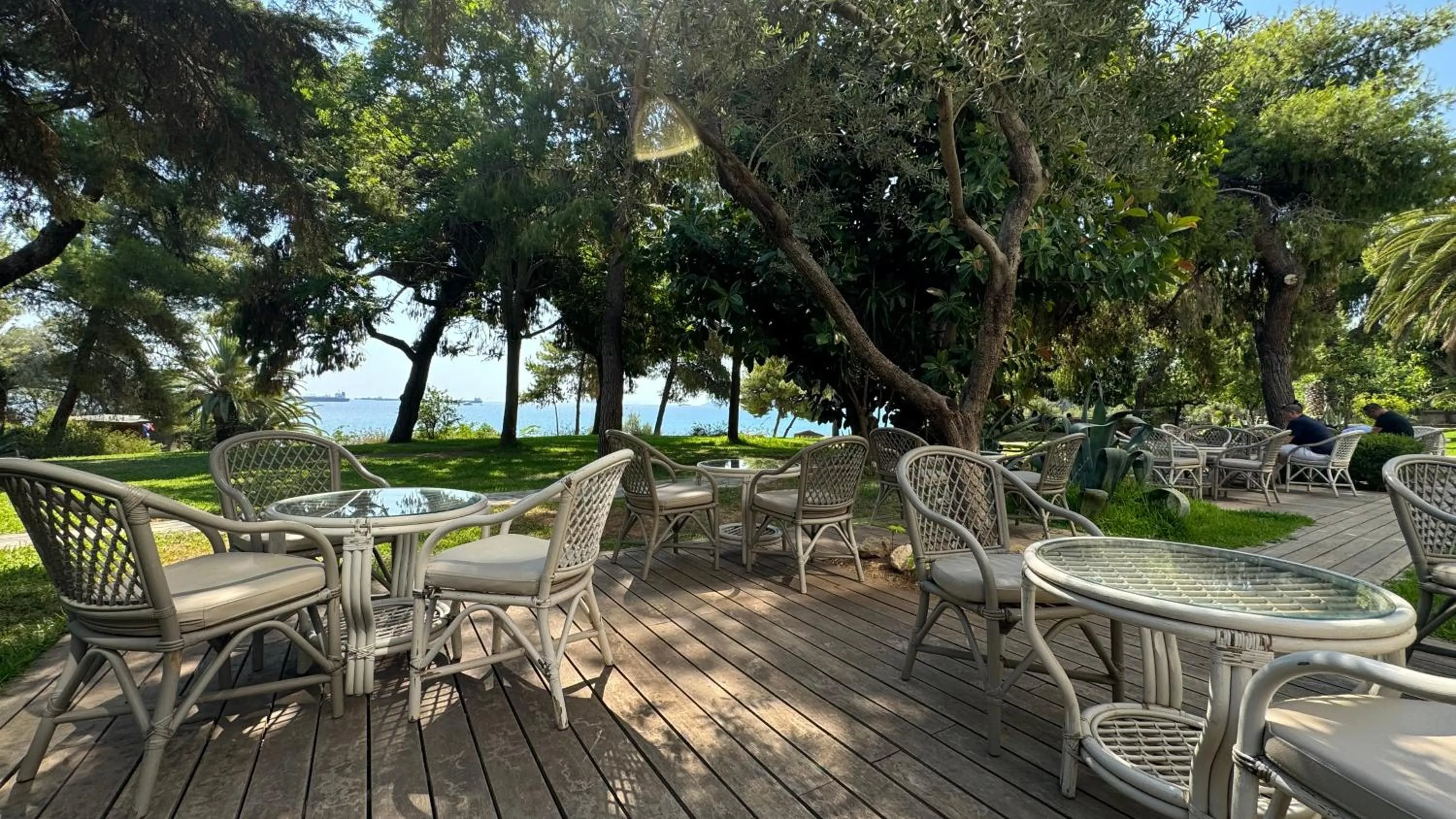 Garden in King Saron Hotel Resort