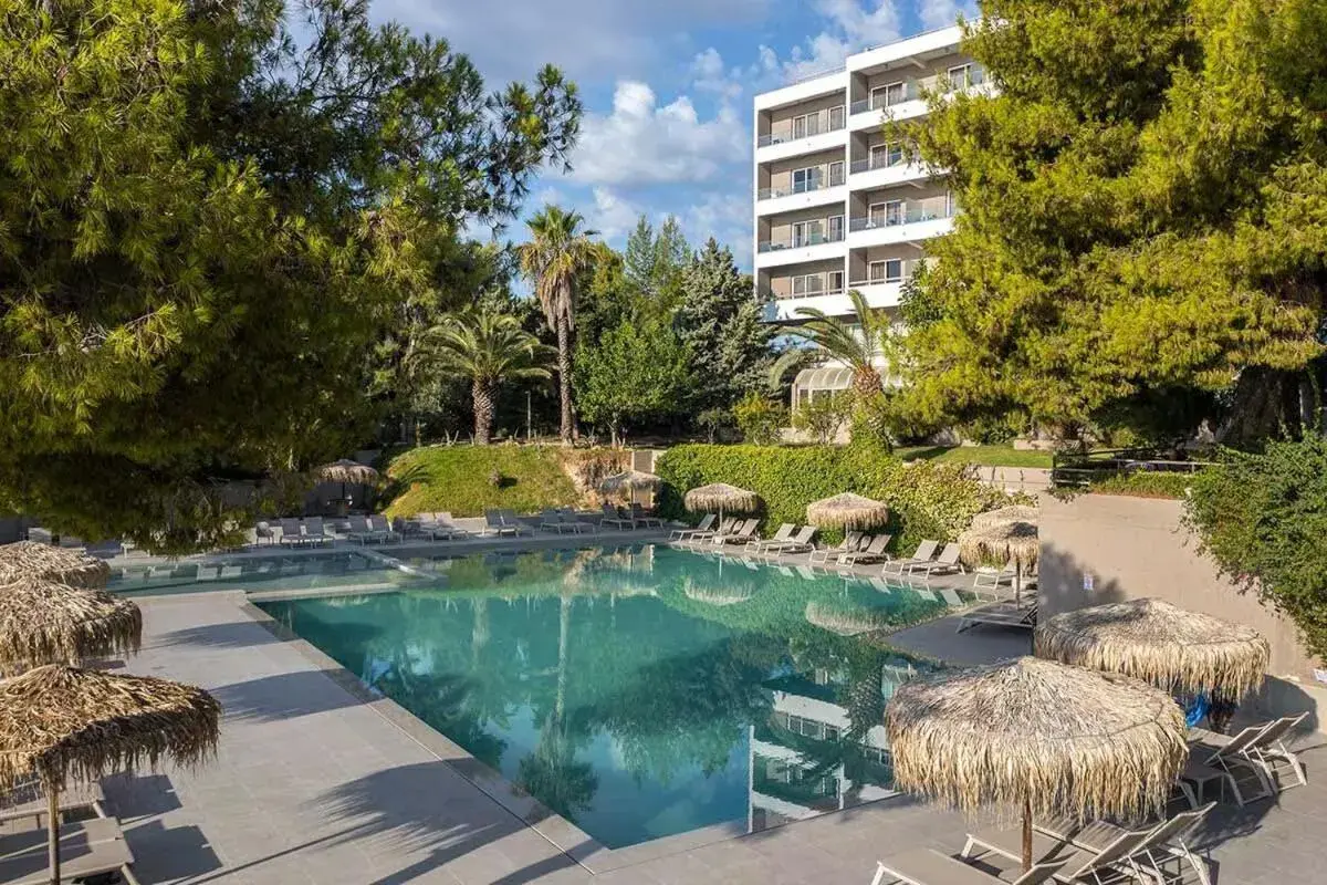 Swimming pool in King Saron Hotel Resort Swimming pool in King Saron Hotel Resort