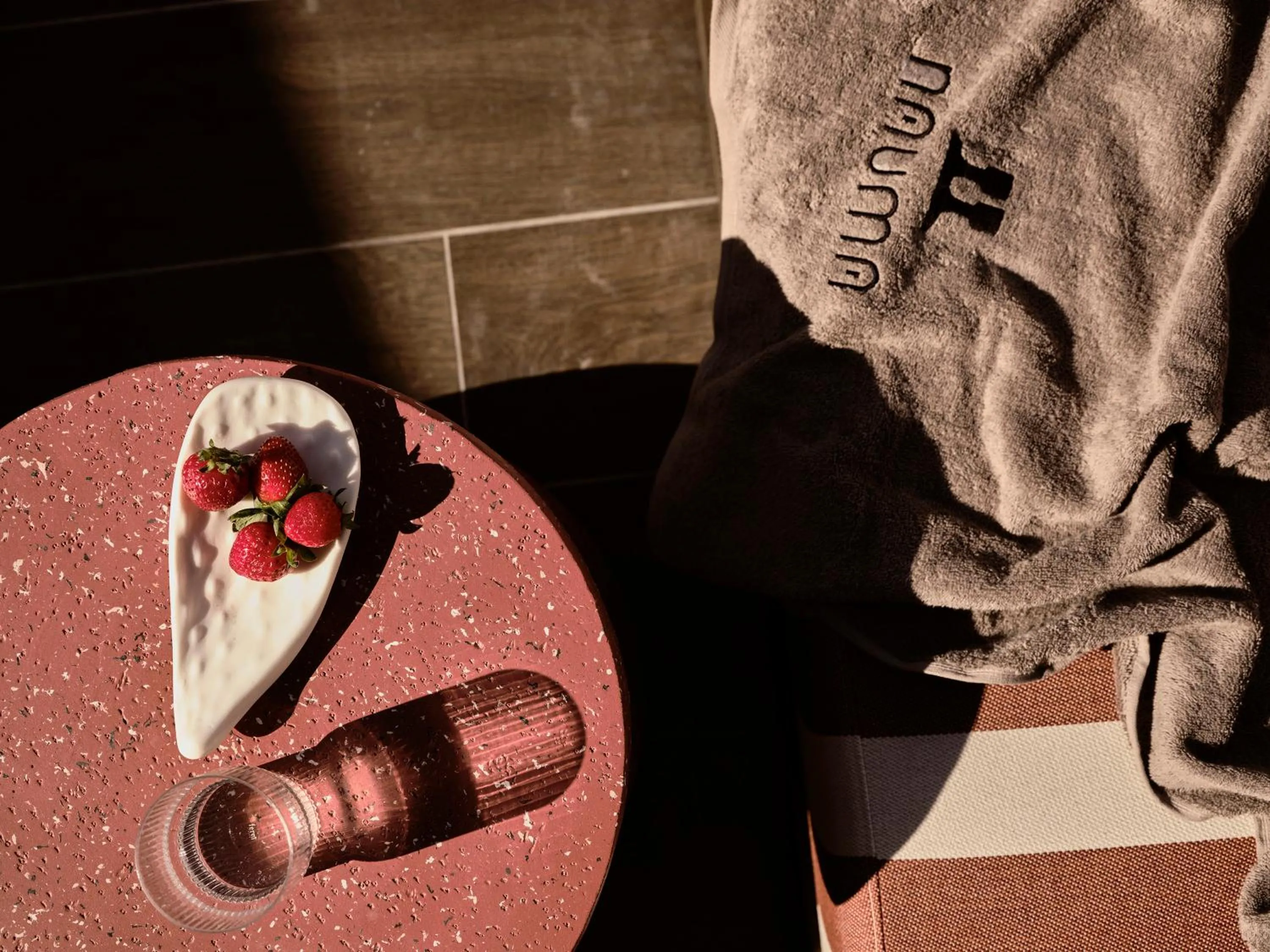 Food and drinks in NAUMA PAROS Design Boutique Hotel