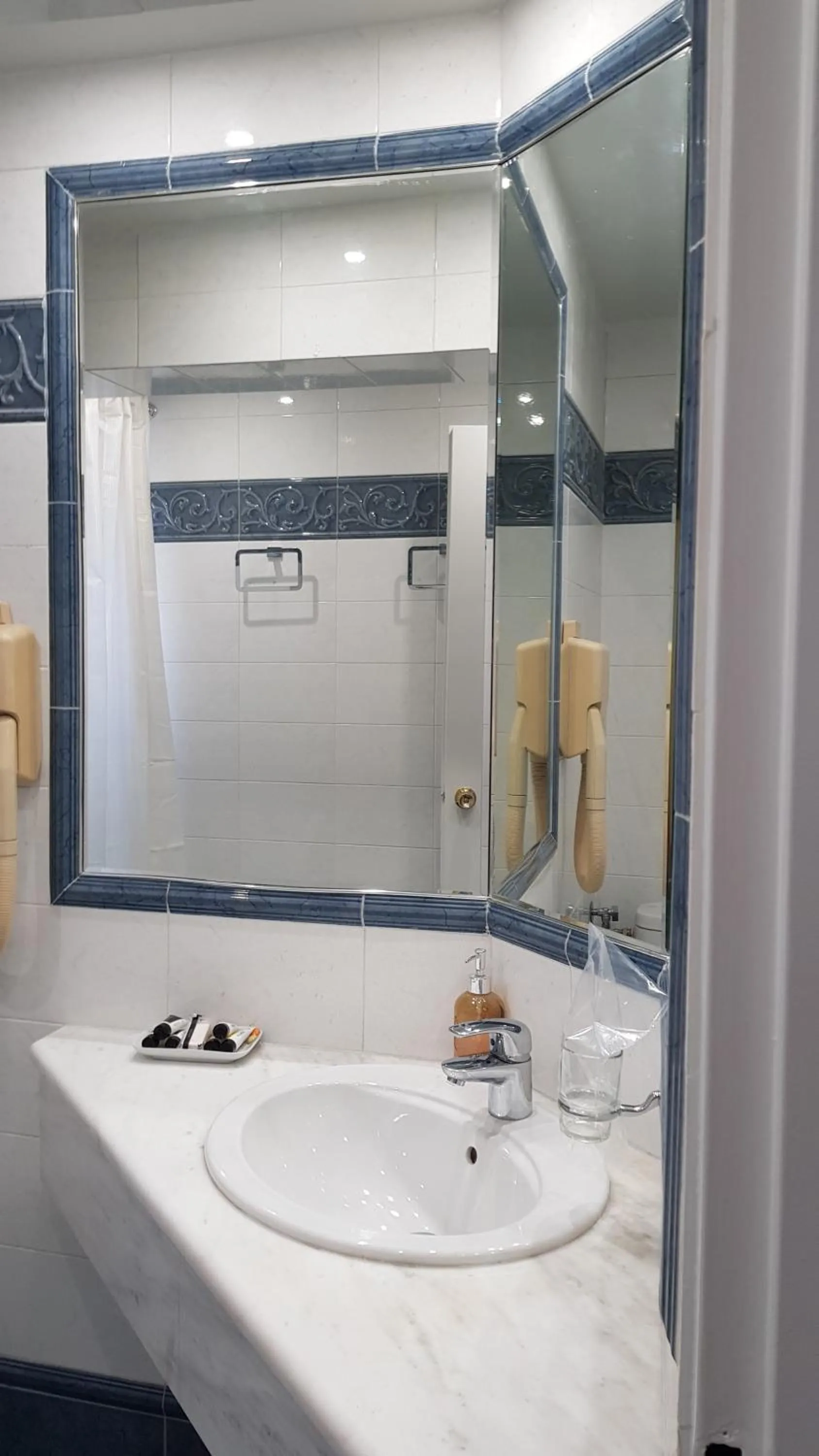 Bathroom in Savoy Hotel