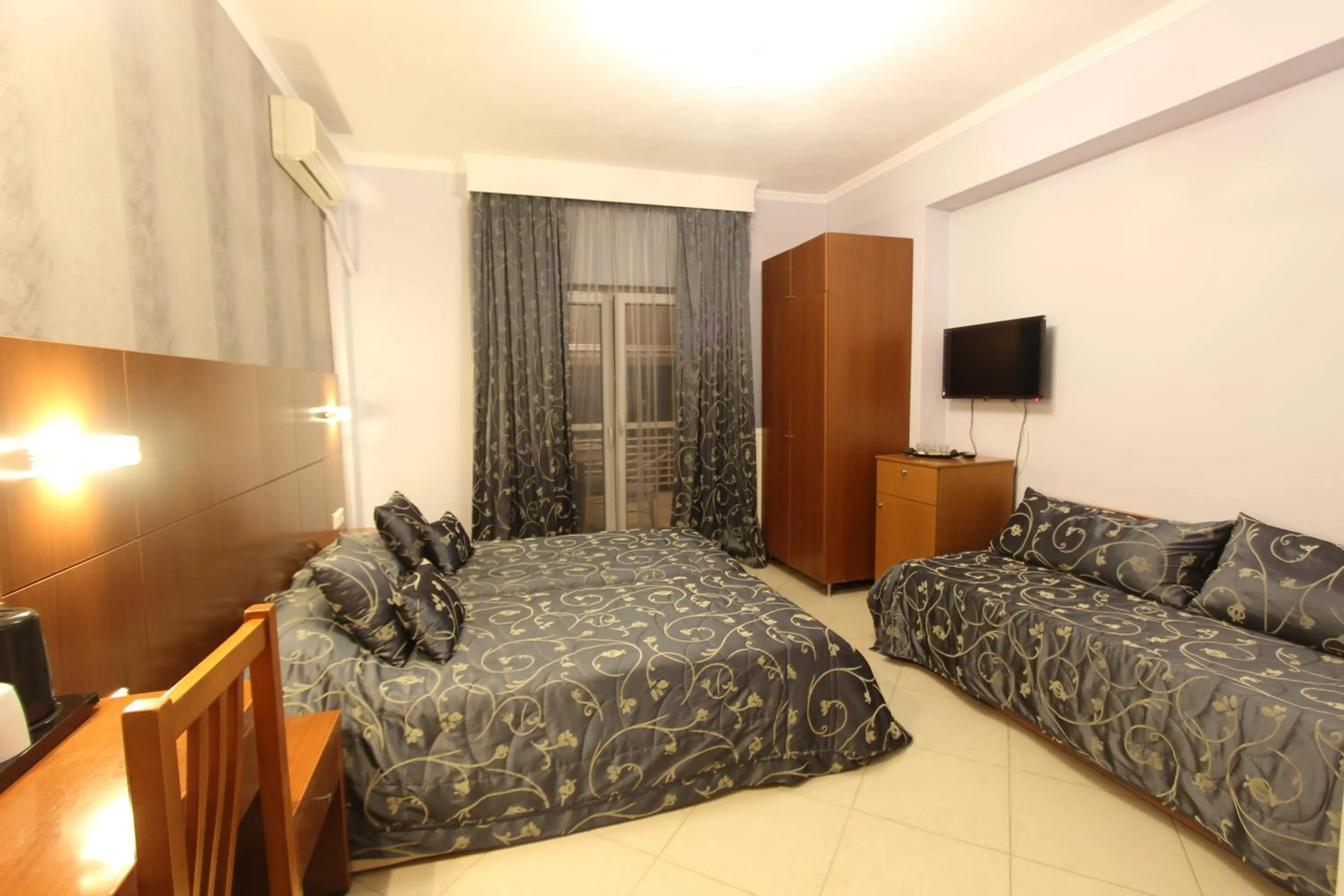 Photo of the whole room in Hotel Mallas