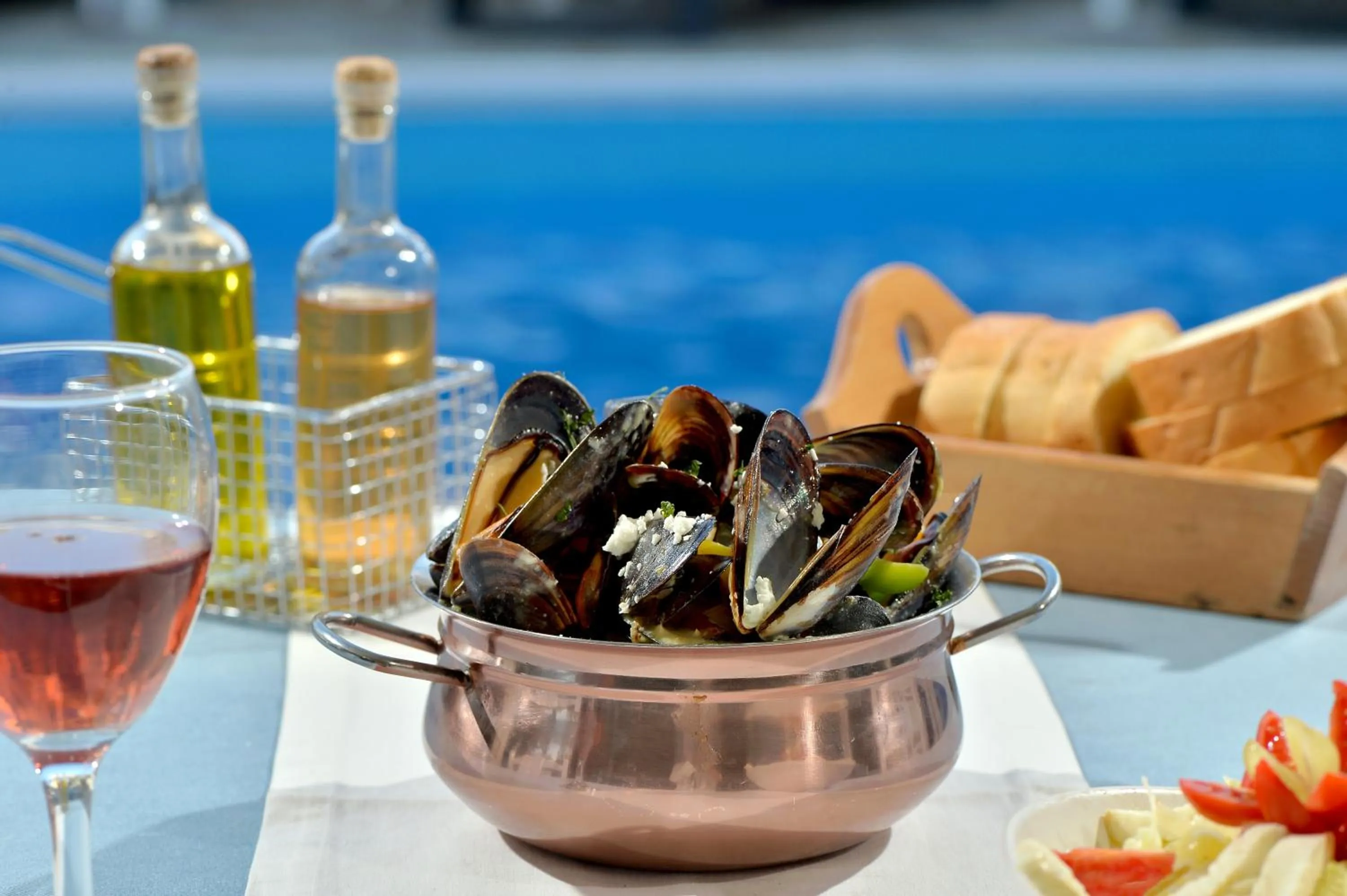 Restaurant/places to eat in Vasilaras Hotel