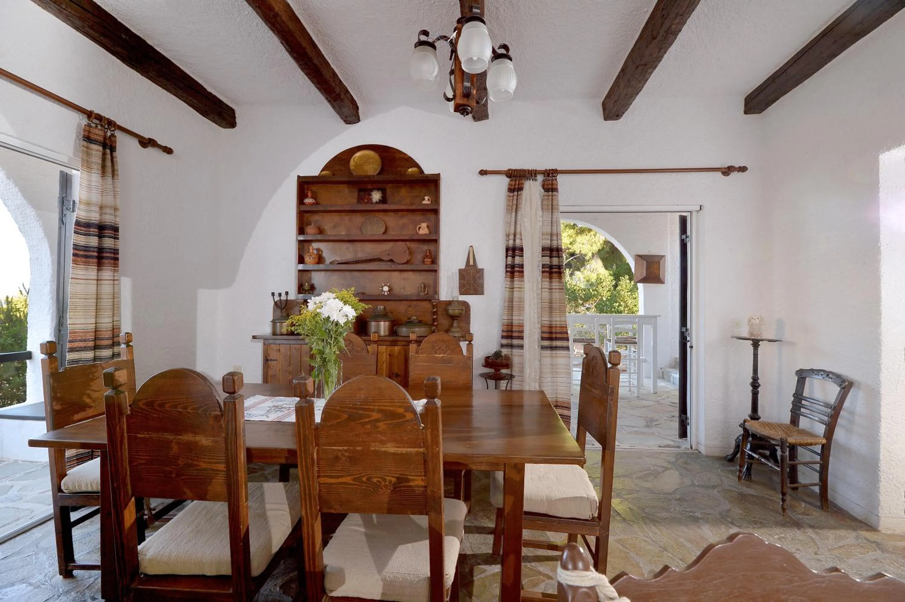 Dining area in Vasilaras Hotel