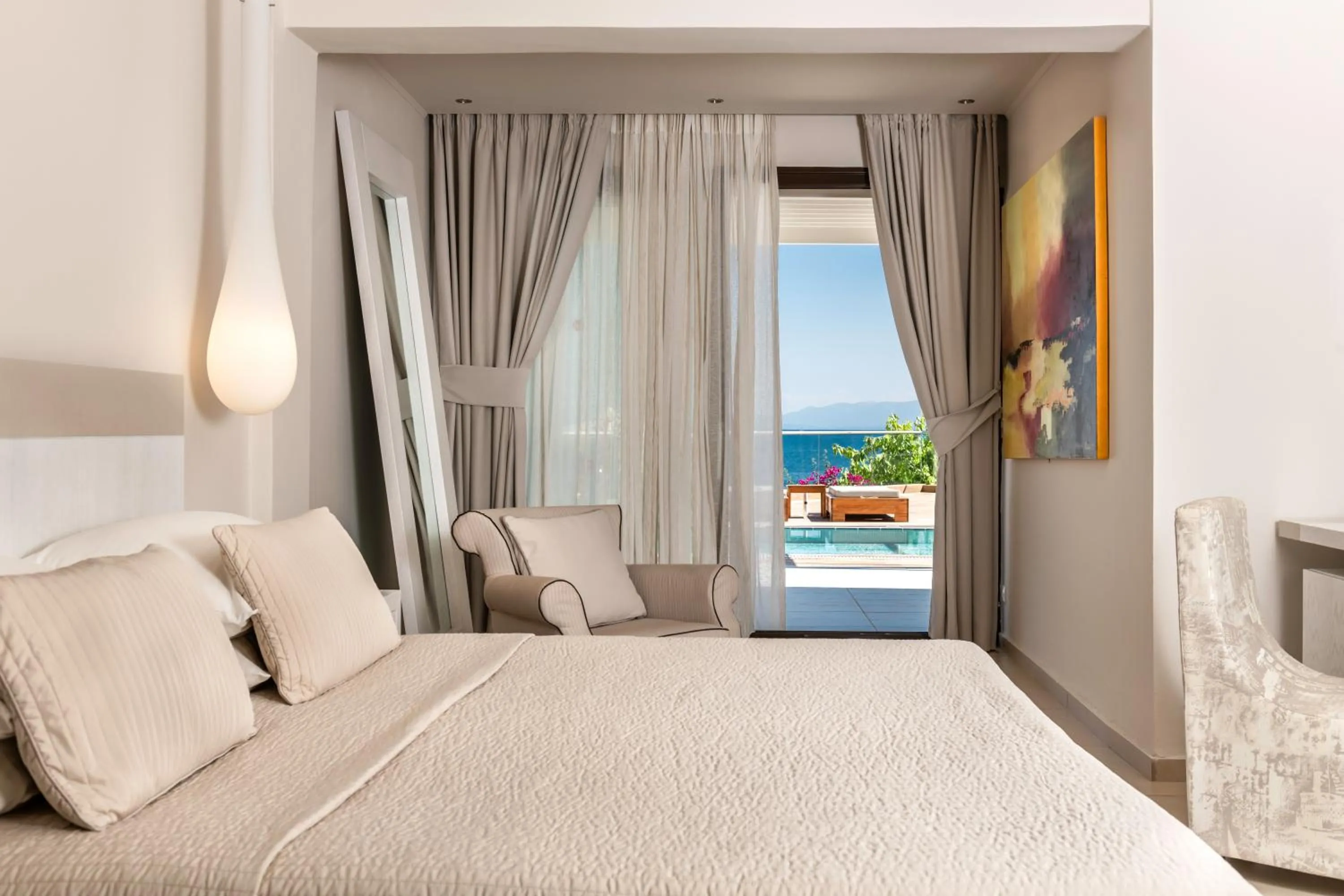 Bed in Kassandra Bay Resort, Suites & Spa