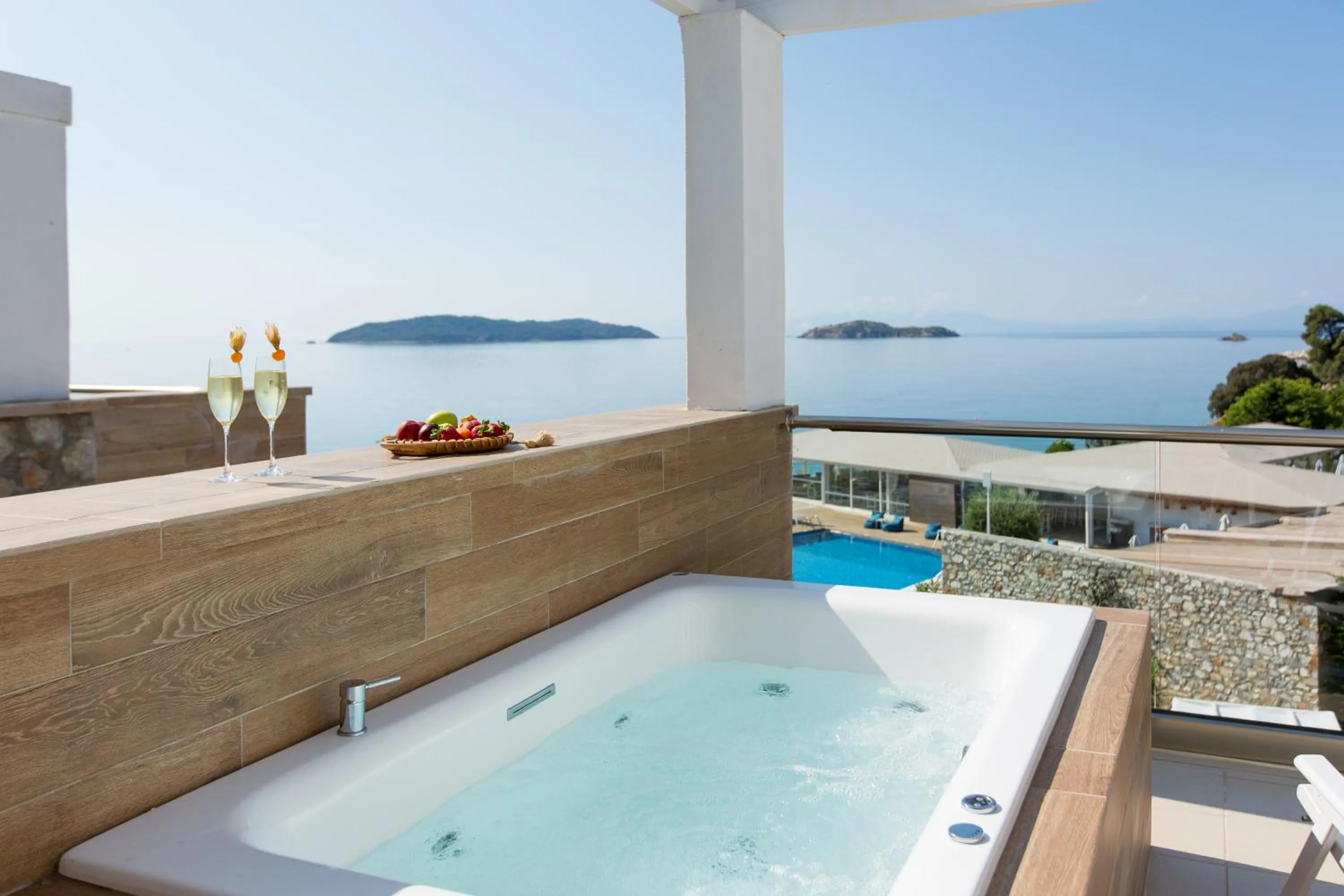 Kassandra Bay Resort, Suites & Spa