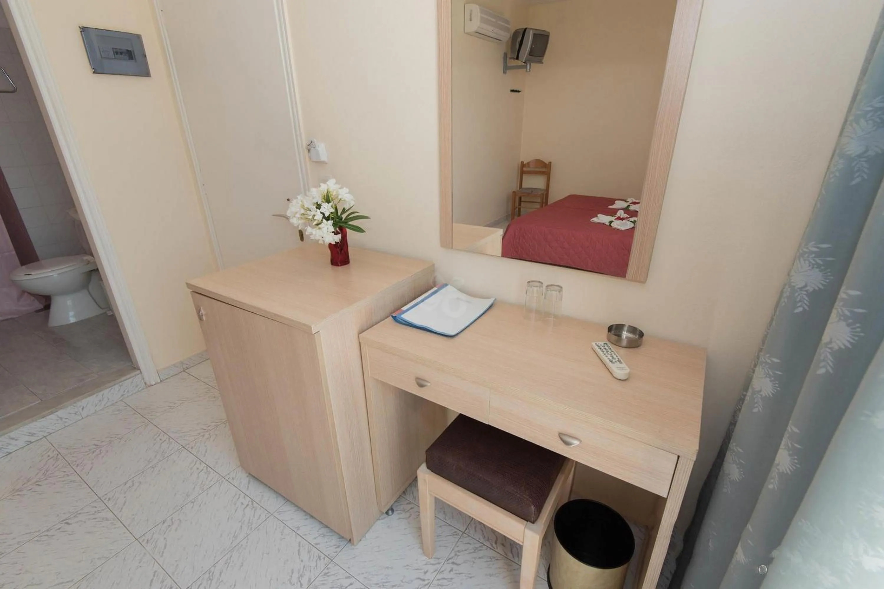 Decorative detail in Leonidas Hotel & Studios