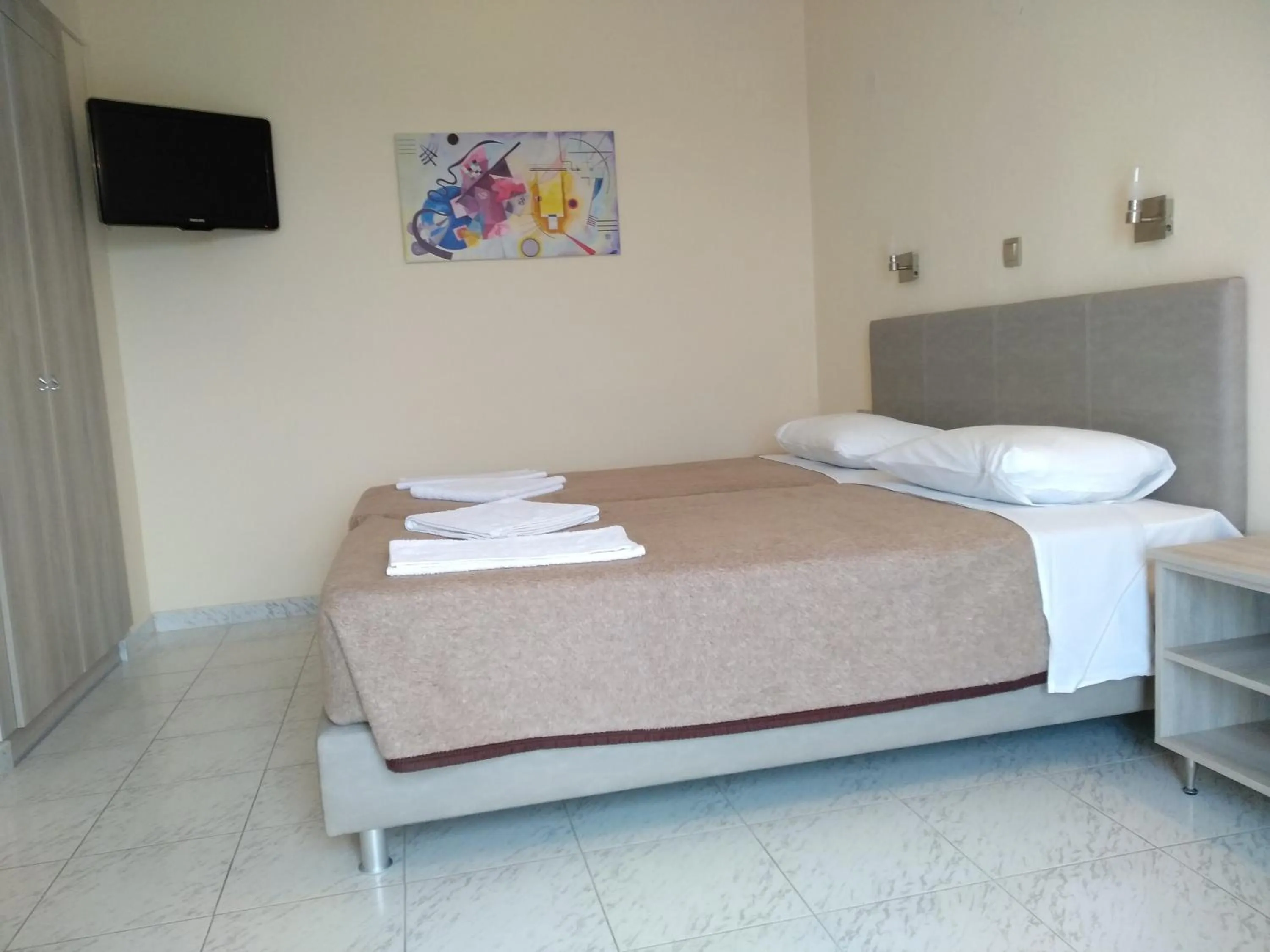 Bedroom, Bed in Leonidas Hotel & Studios