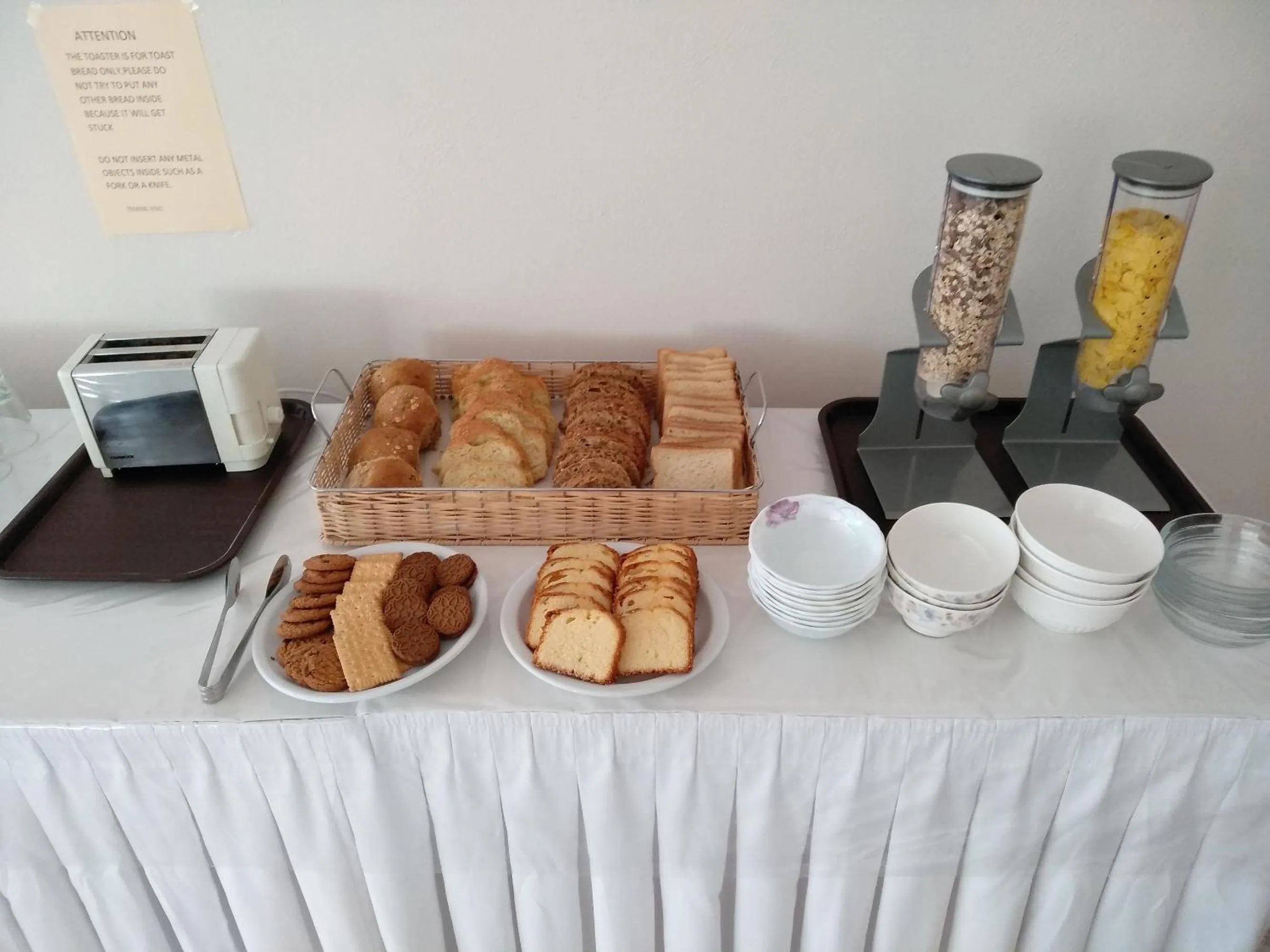Breakfast in Leonidas Hotel & Studios
