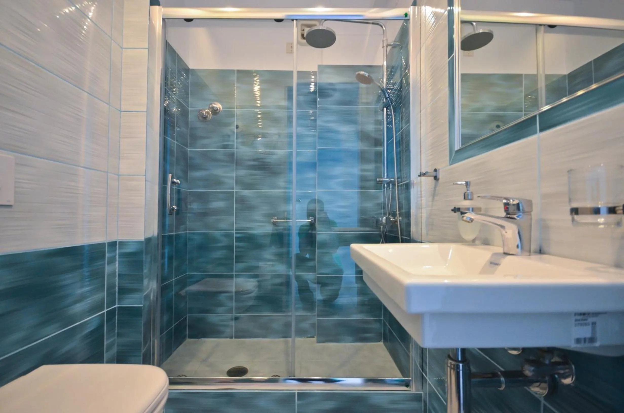 Shower in Anatoli Hotel