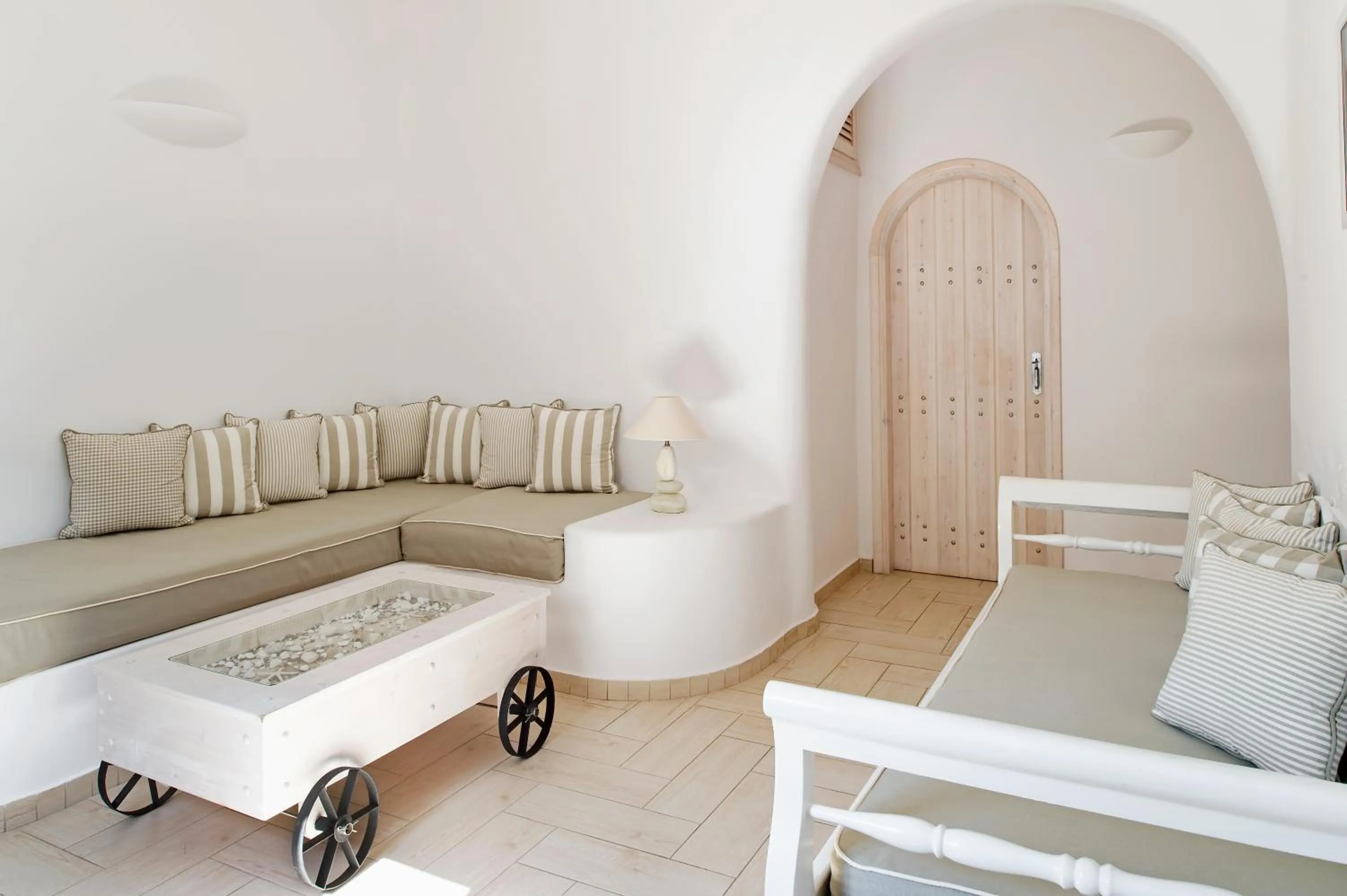 Living room, Bed in Evgenia Villas & Suites by Calm Collection