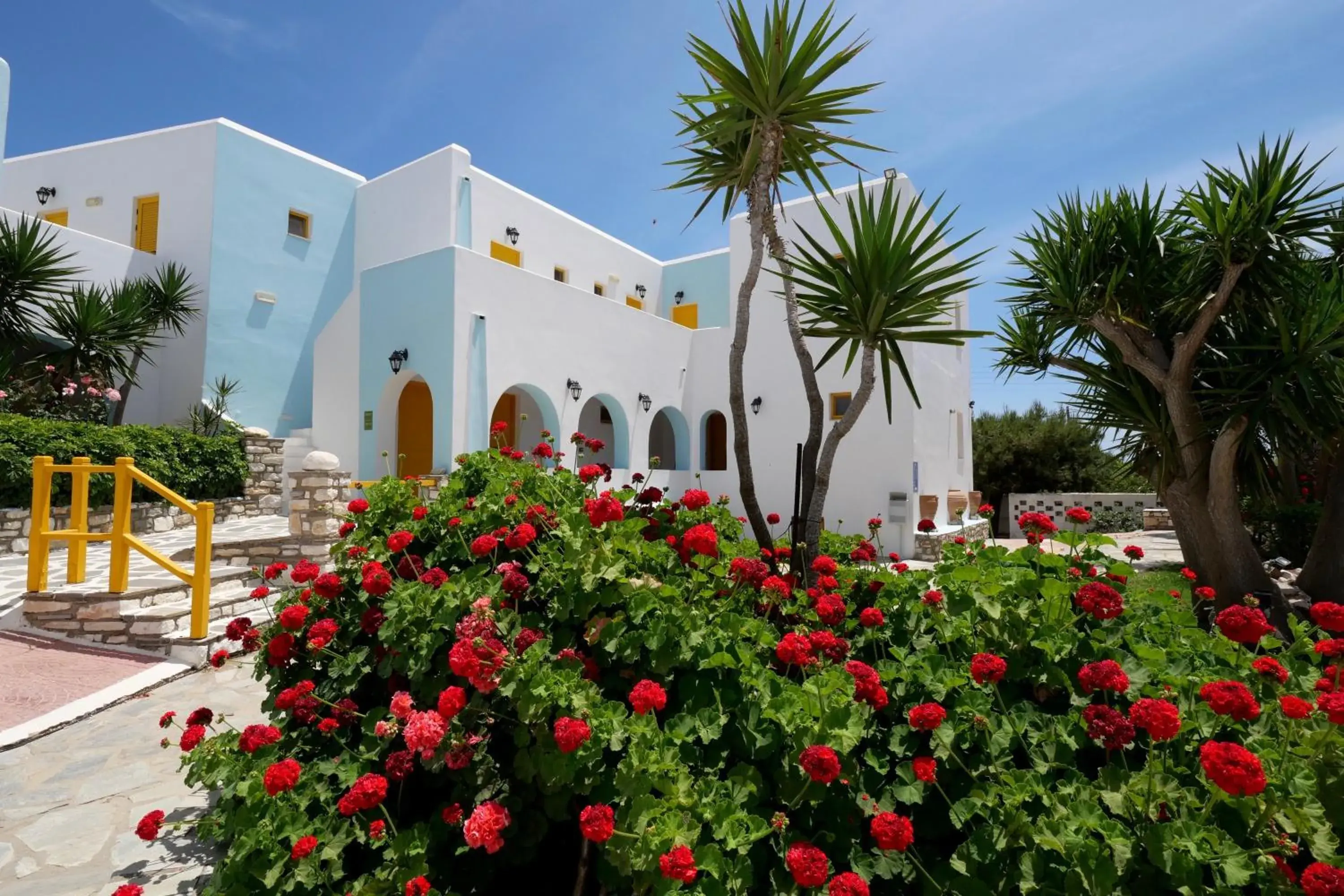 Property building in Asteras Paradise Property building in Asteras Paradise