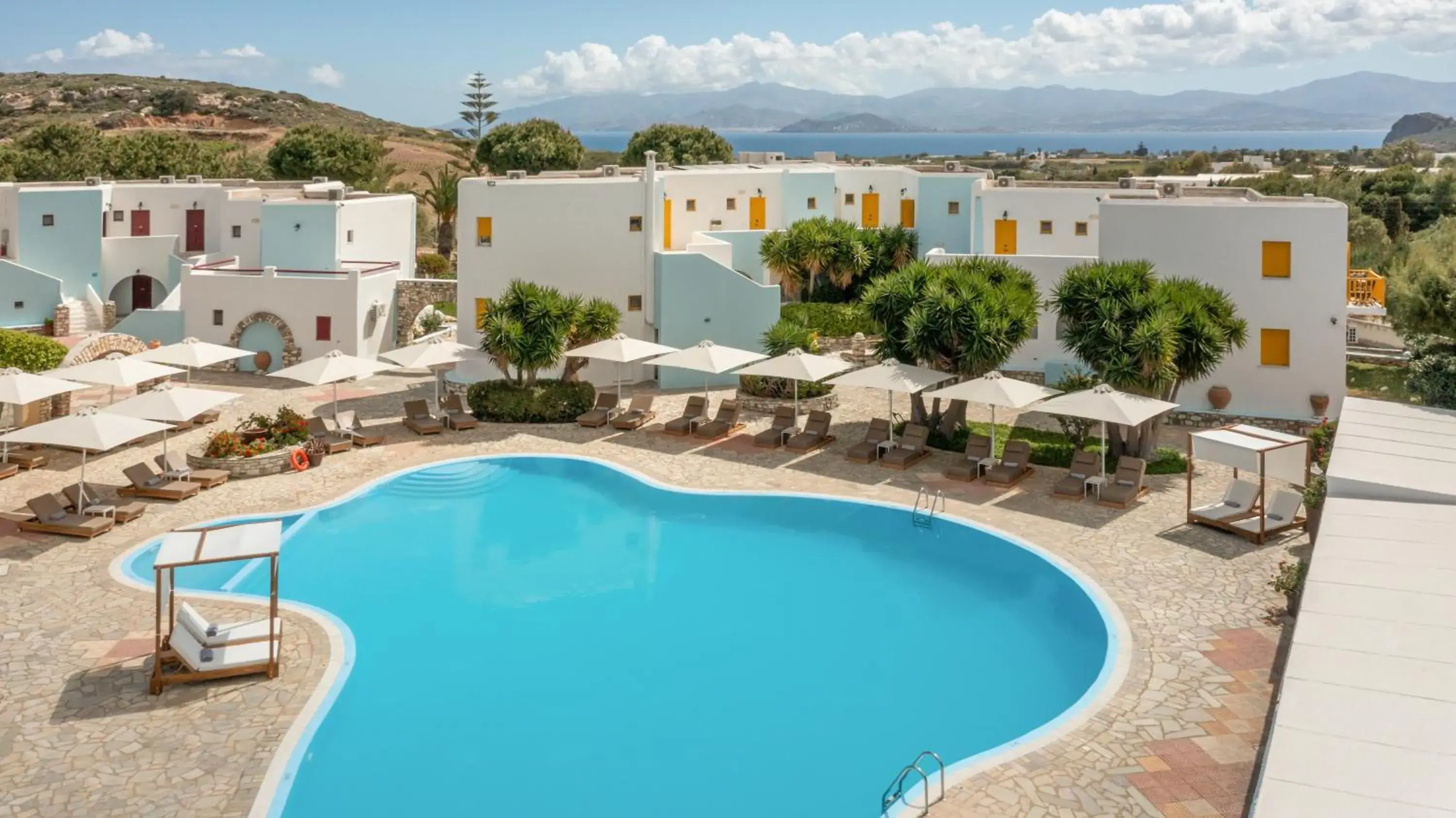 Property building in Asteras Paradise Property building in Asteras Paradise