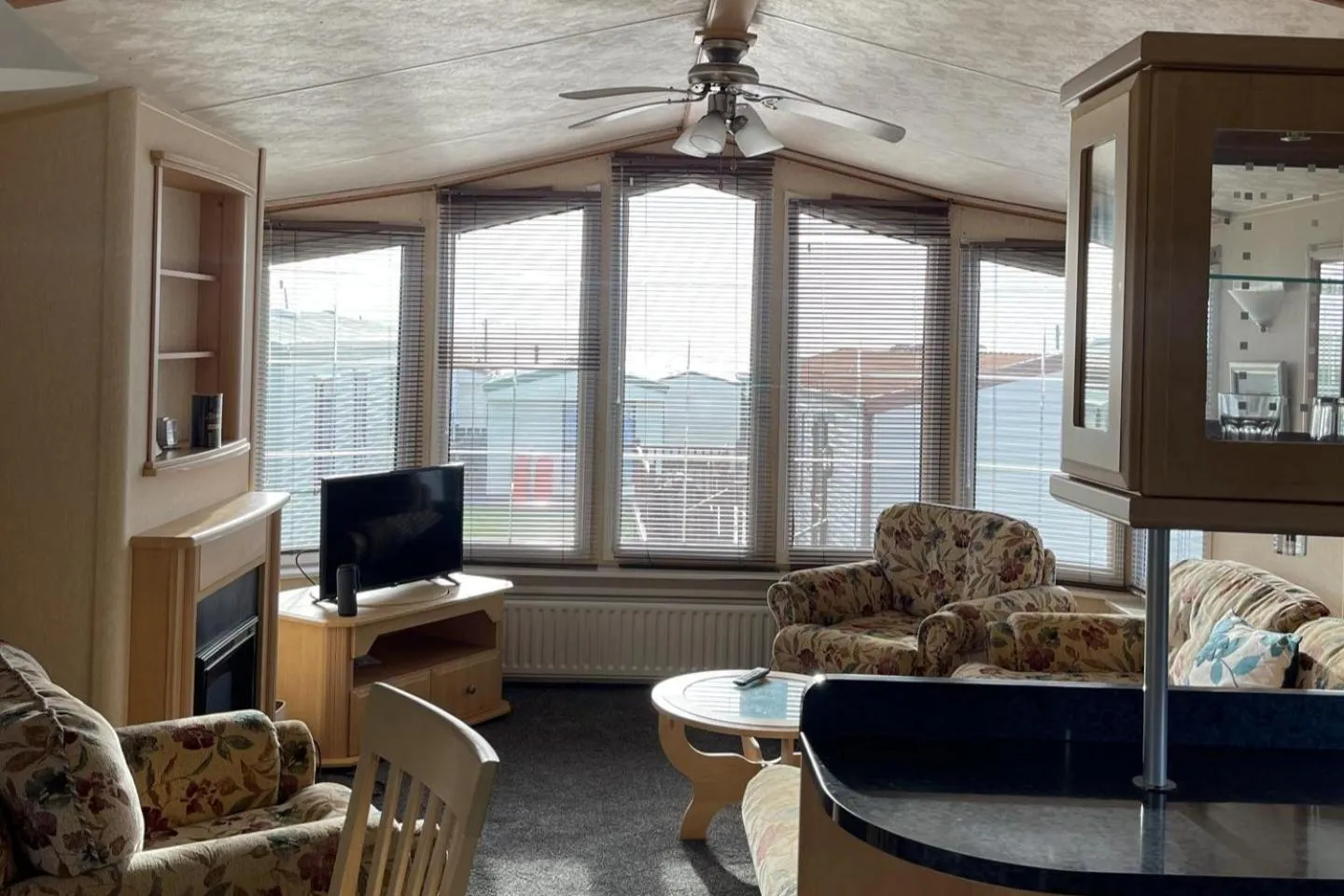 Immaculate 2-Bed Static Caravan at Monrieth