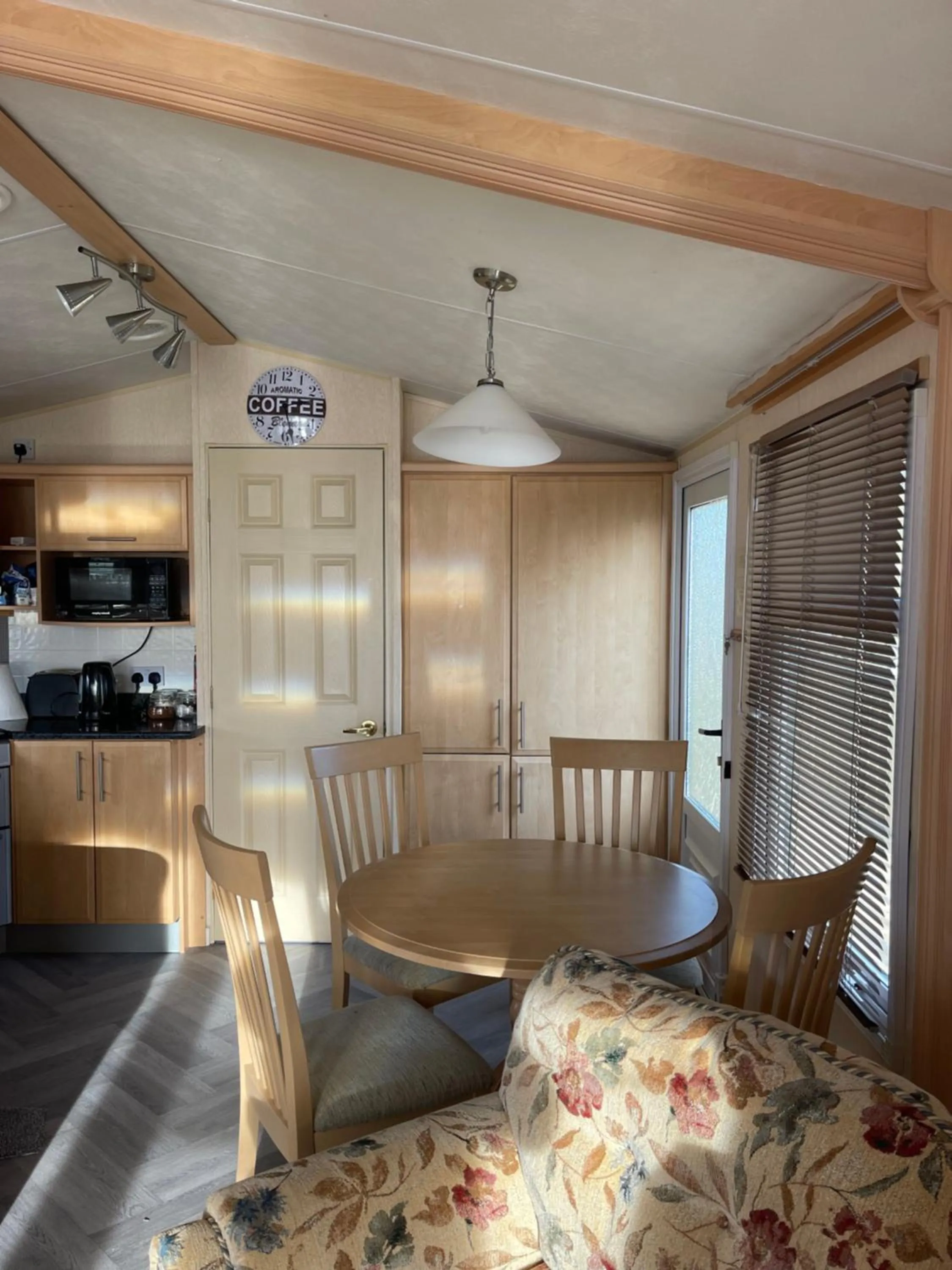 Seating area in Immaculate 2-Bed Static Caravan at Monrieth