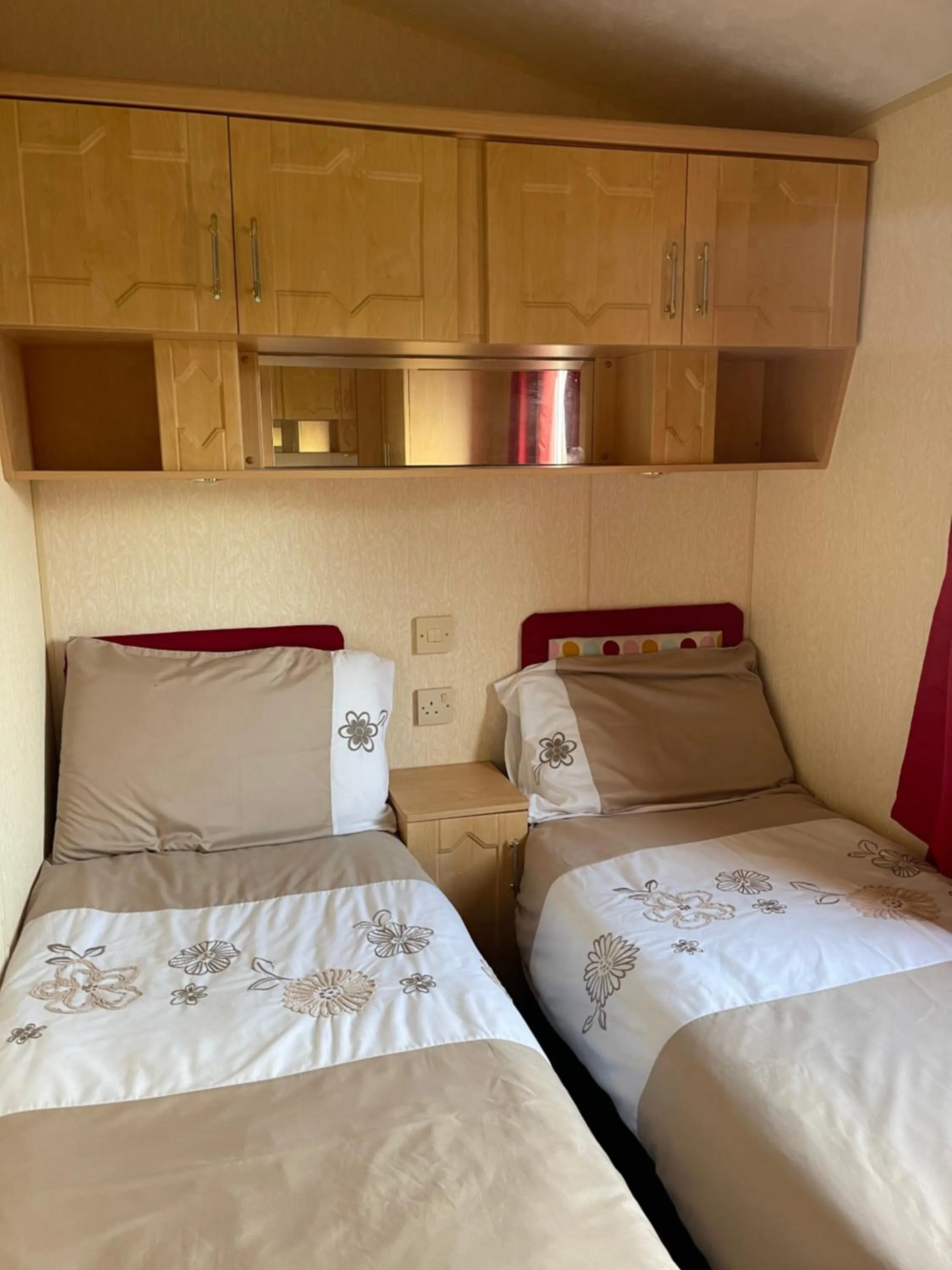 Bed in Immaculate 2-Bed Static Caravan at Monrieth