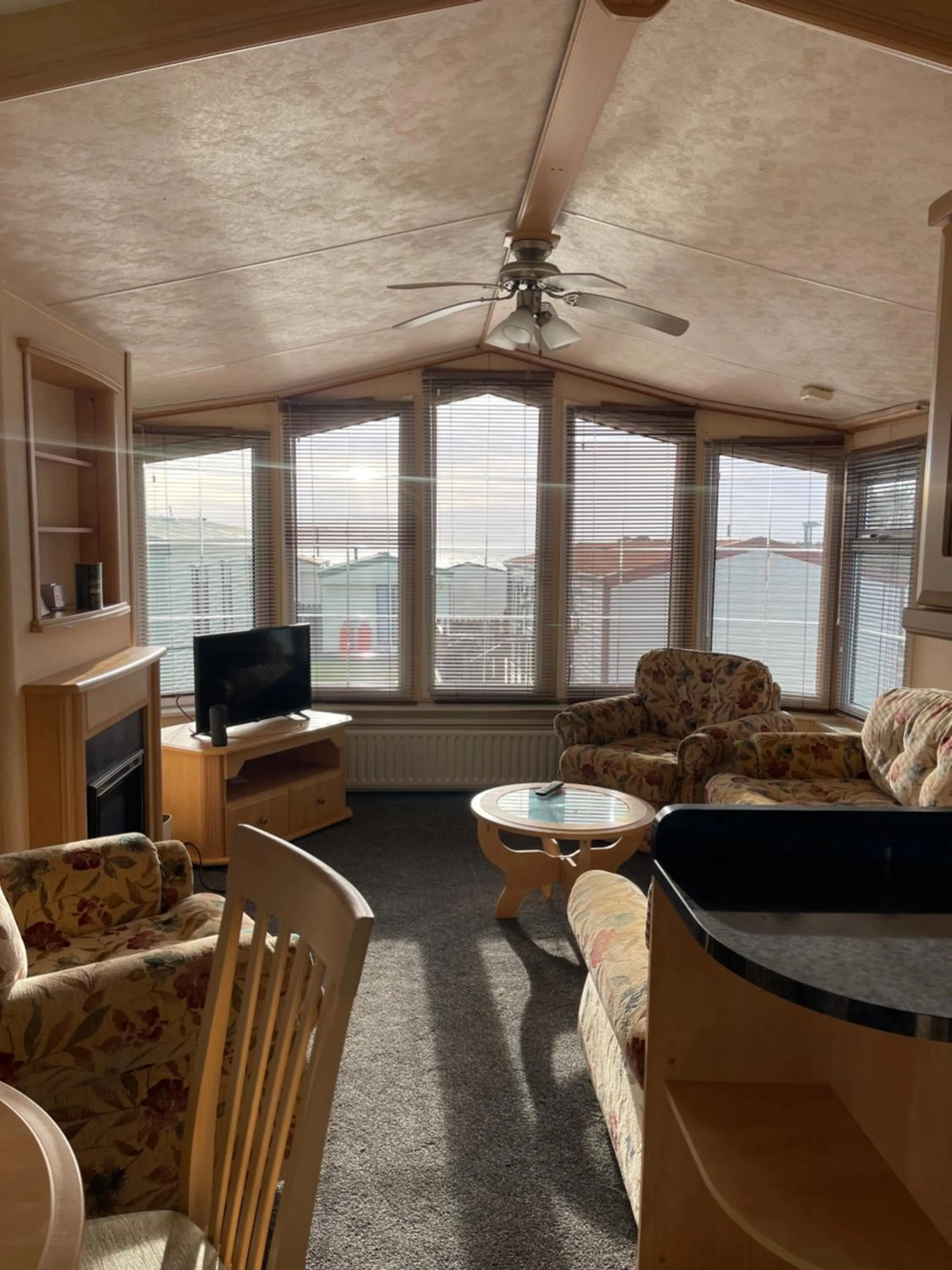 Living room in Immaculate 2-Bed Static Caravan at Monrieth
