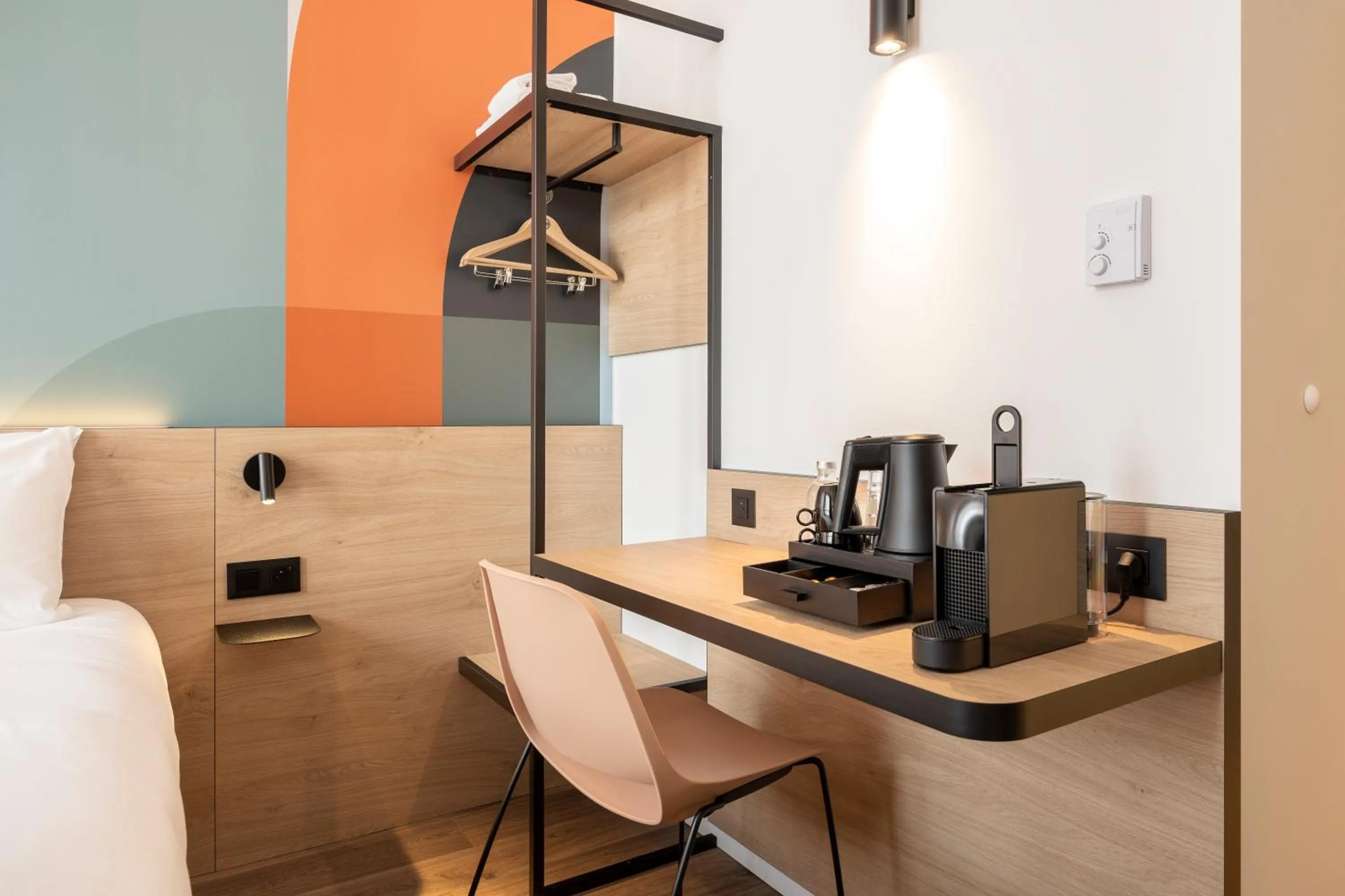 Photo of the whole room in B&B HOTEL Namur