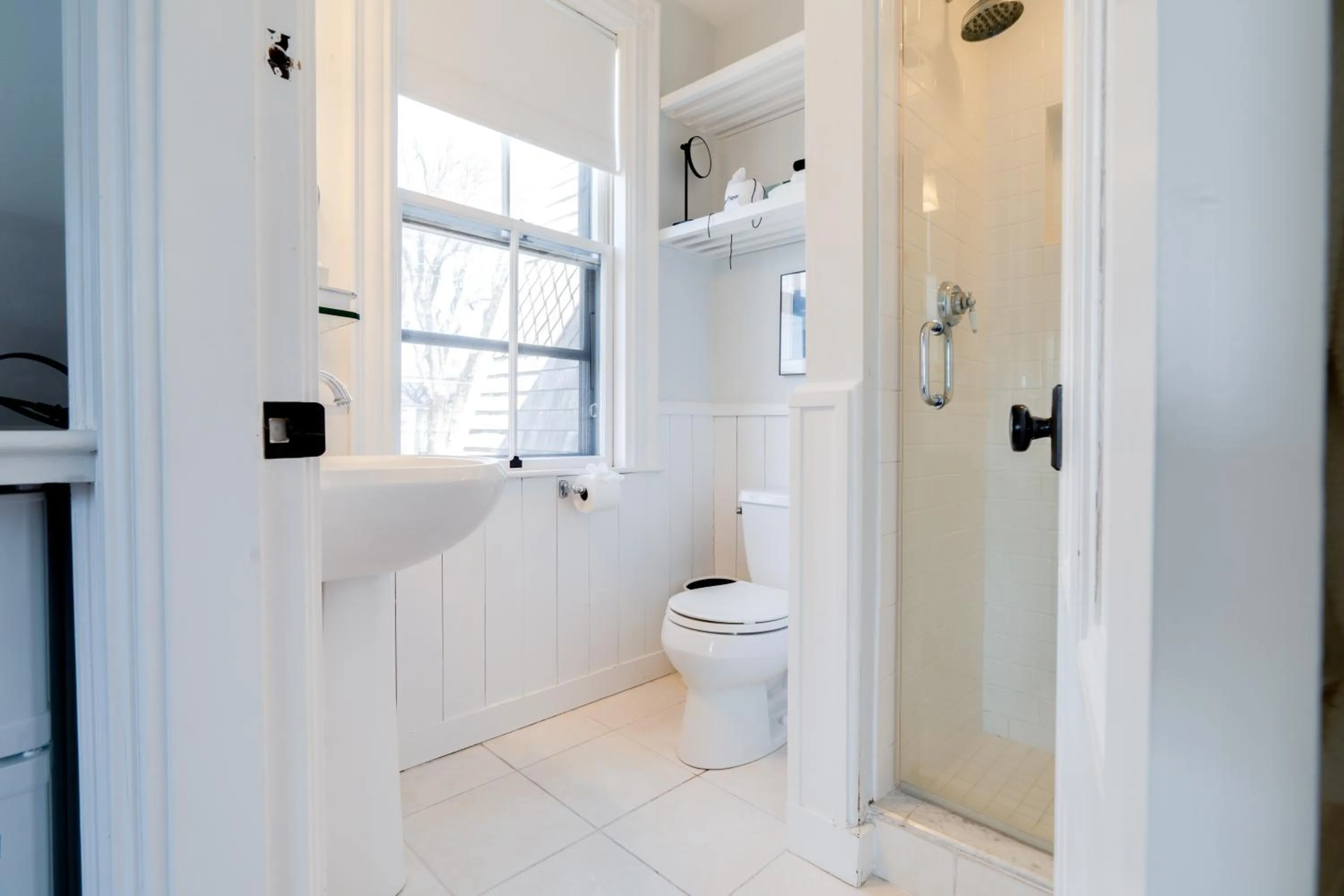 Bathroom in The Centerboard Nantucket