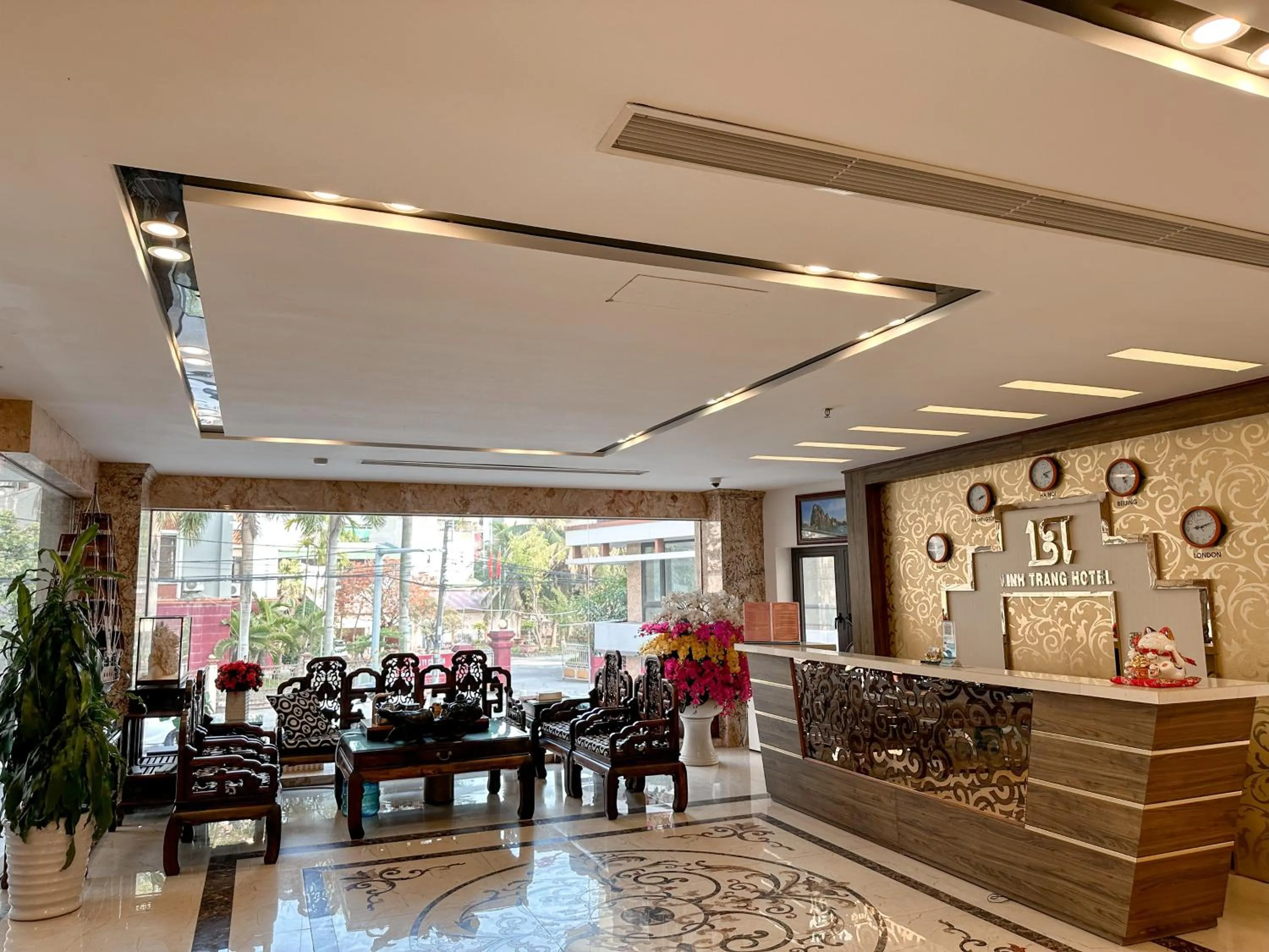 Lobby or reception in Linh Trang Hạ Long Hotel