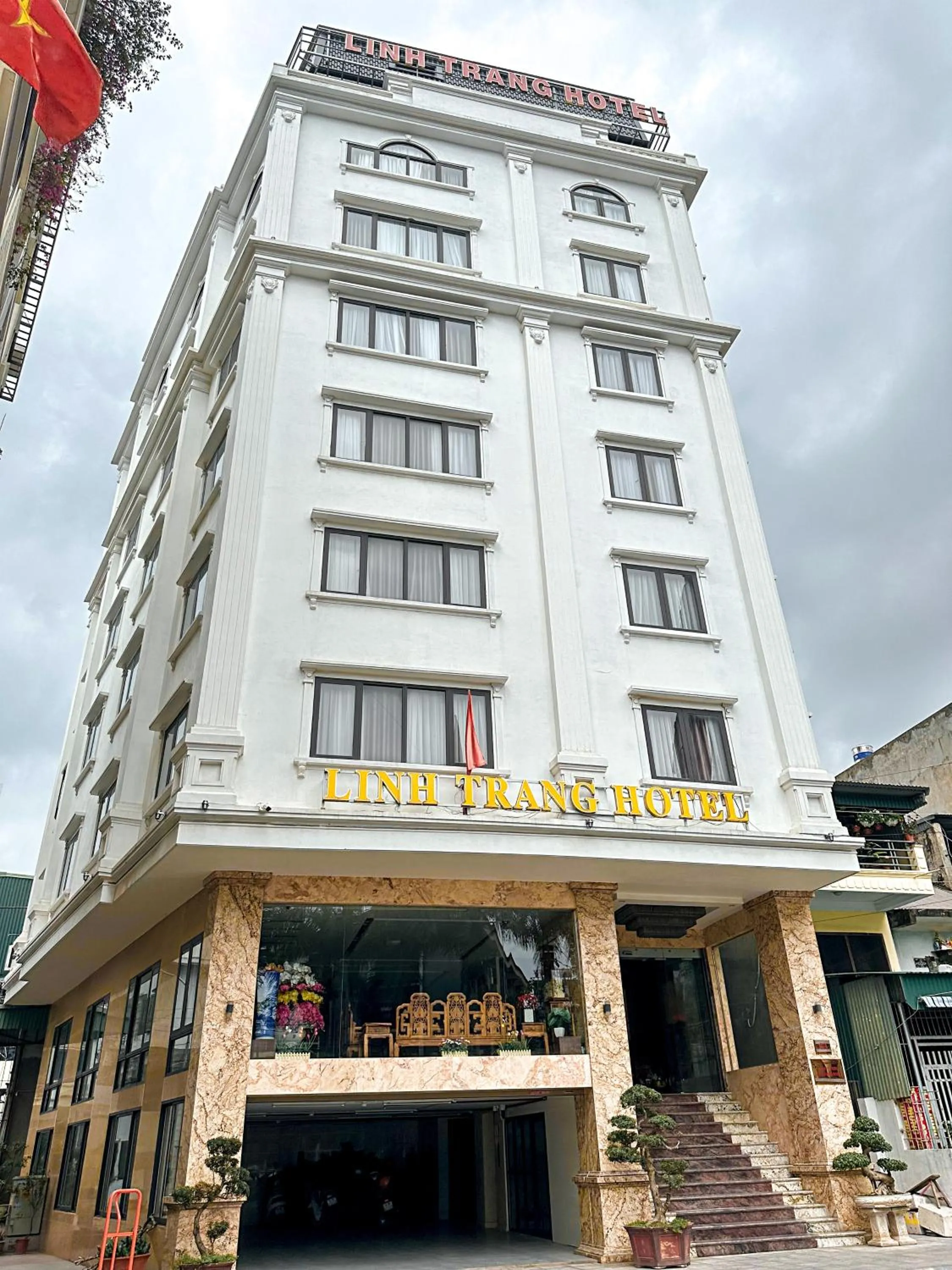 Property building in Linh Trang Hạ Long Hotel
