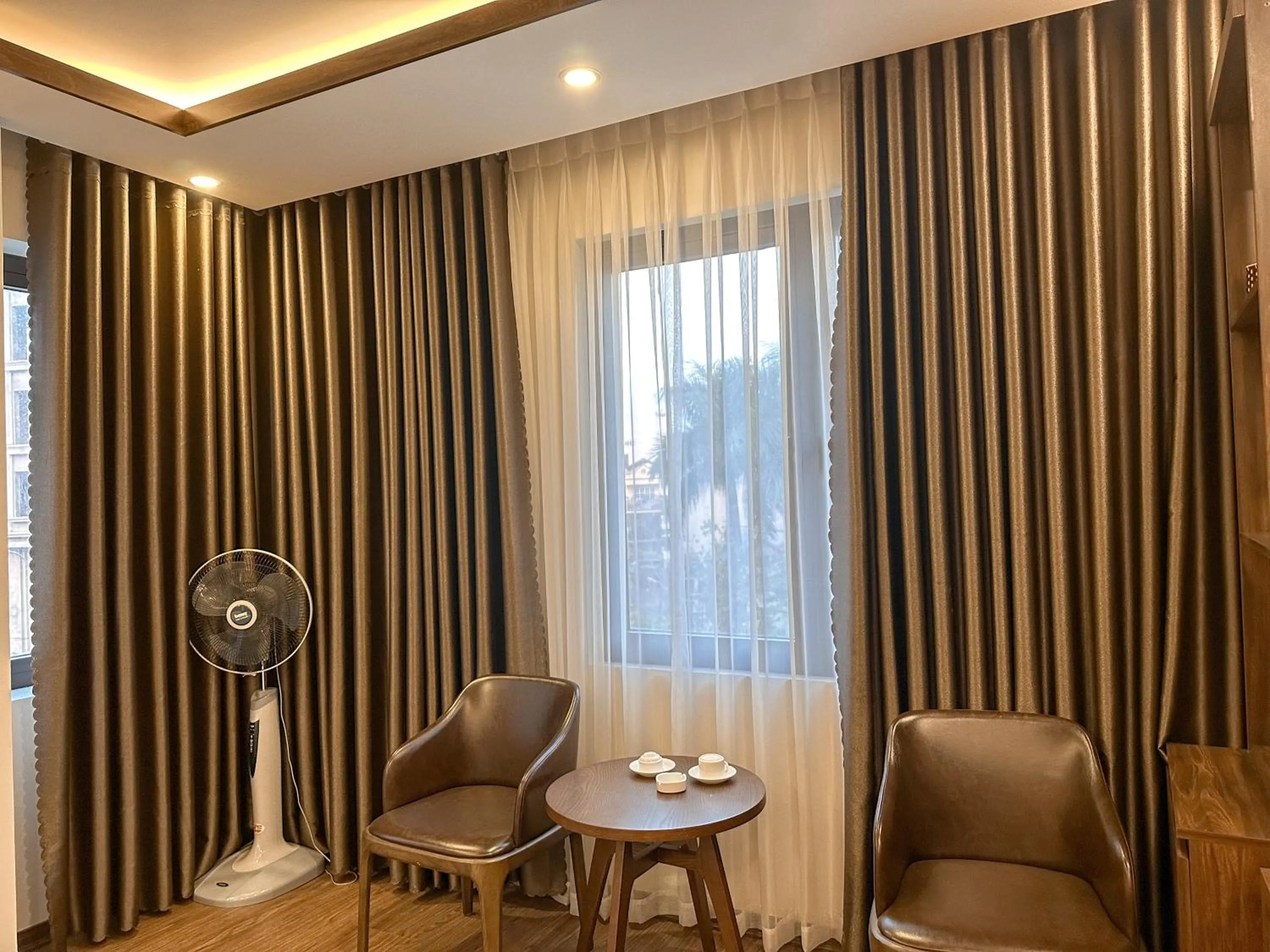Seating area in Linh Trang Hạ Long Hotel