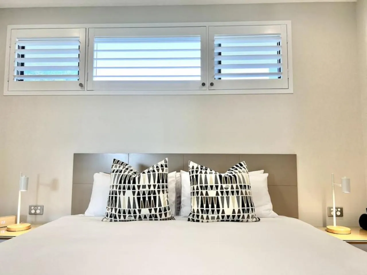 Bed in 6Apt Beautifully renovated on Hastings Street