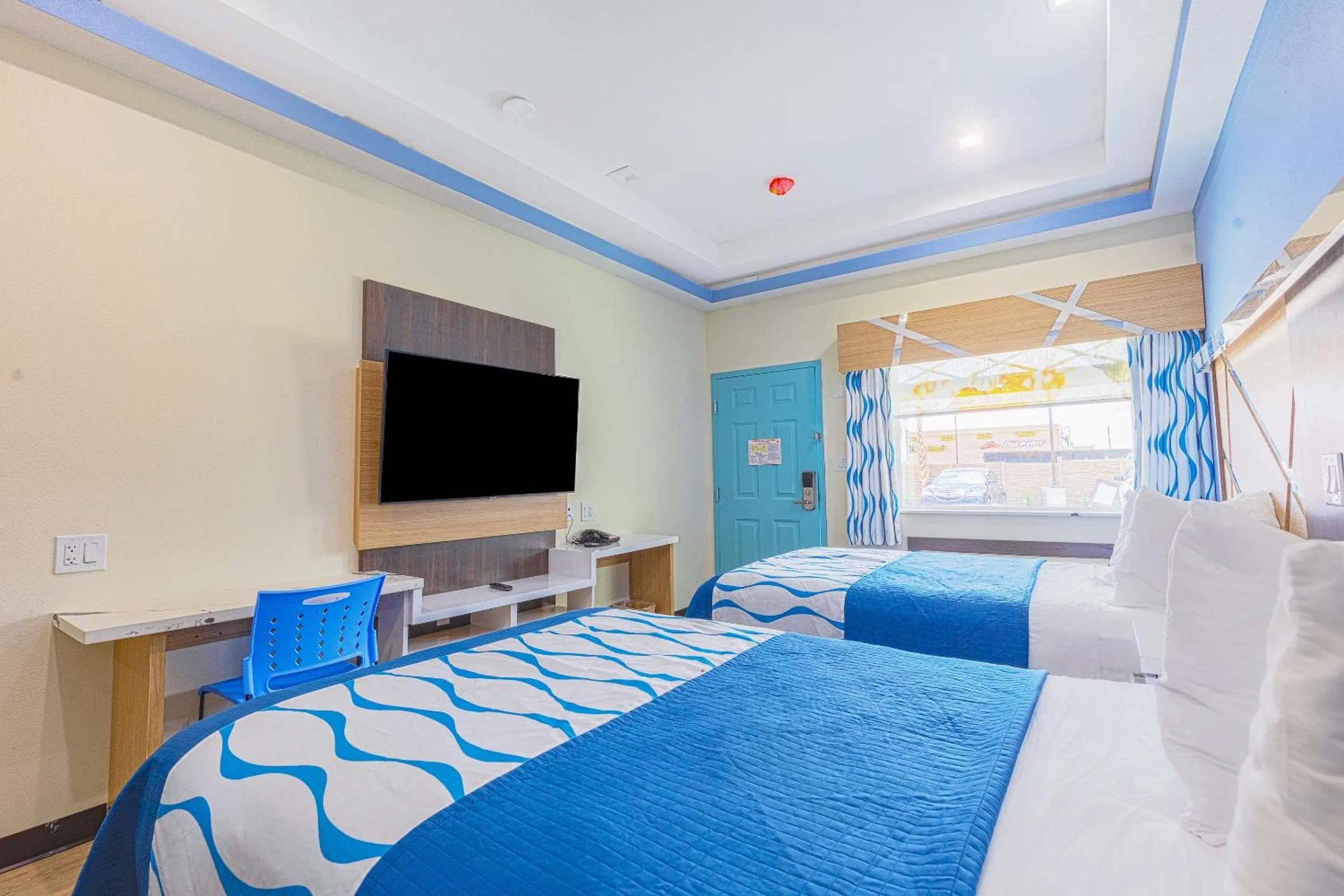 Bedroom, Bed in La Vyoma Villas, Westpark Hwy 6