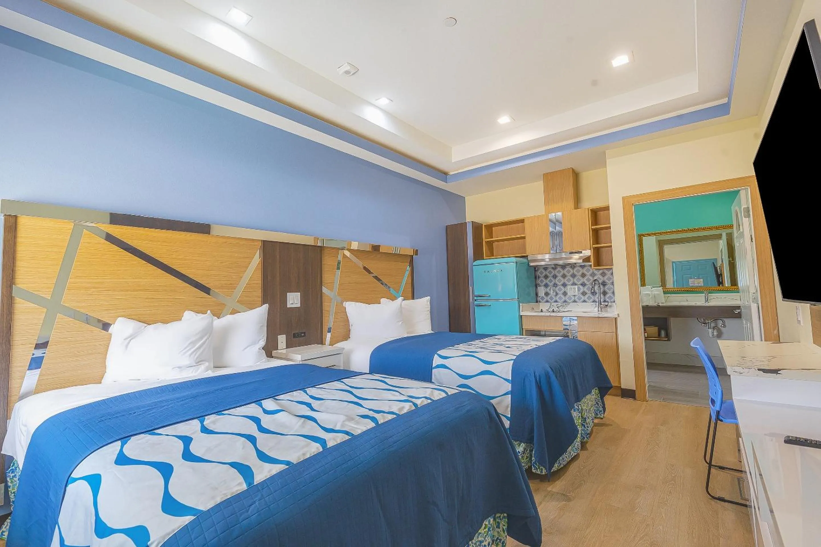 Bedroom, Bed in La Vyoma Villas, Westpark Hwy 6