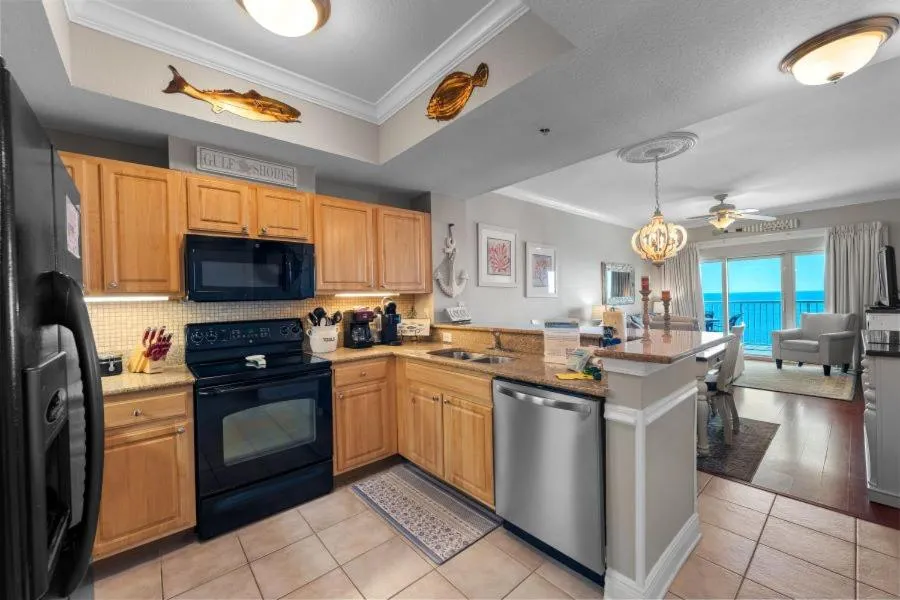Crystal Tower 1308 by Youngs Suncoast
