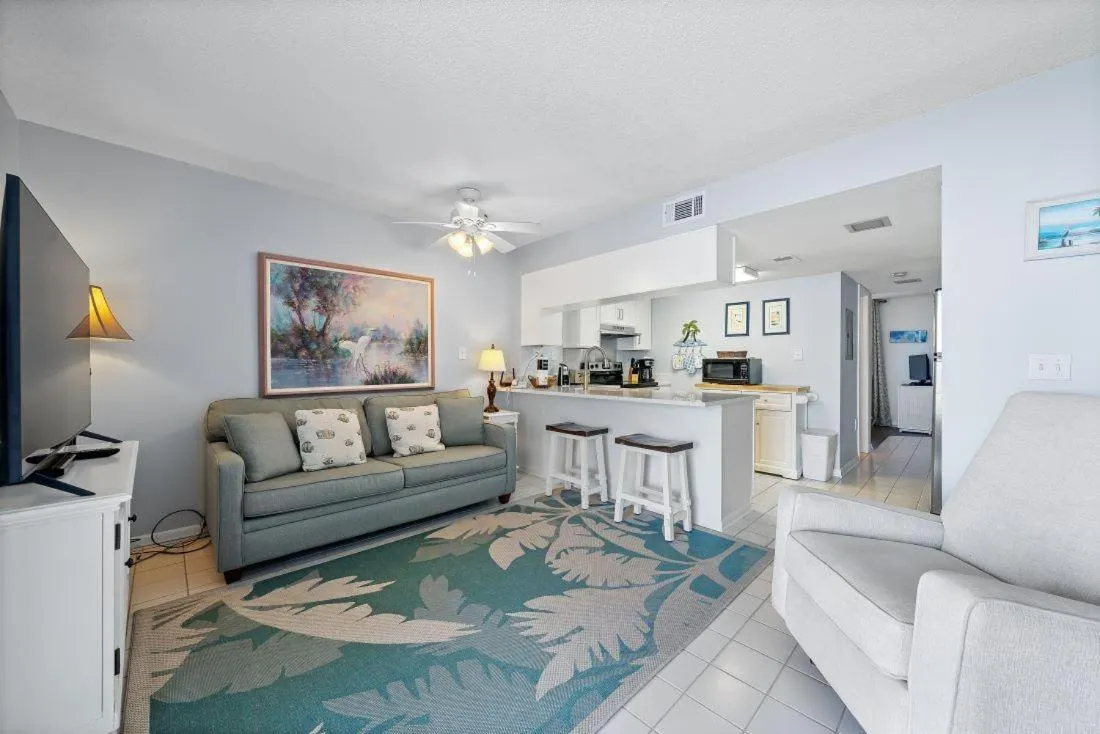 Gulf Shores Surf & Racquet 715A