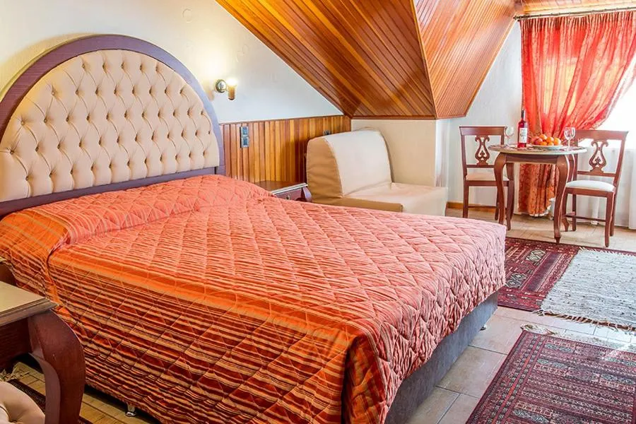 Bed in Hotel Apollon