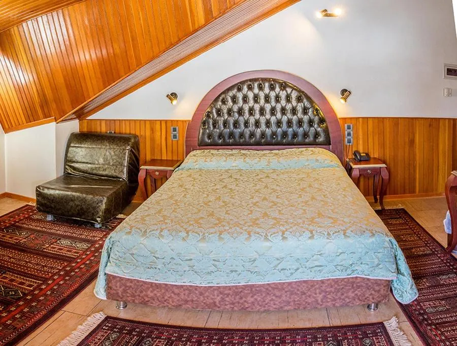 Bed in Hotel Apollon