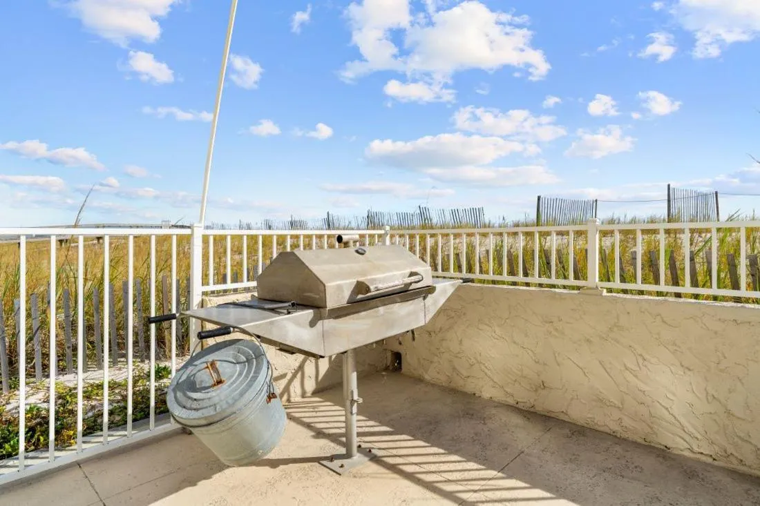 Edgewater 52 by Youngs Suncoast
