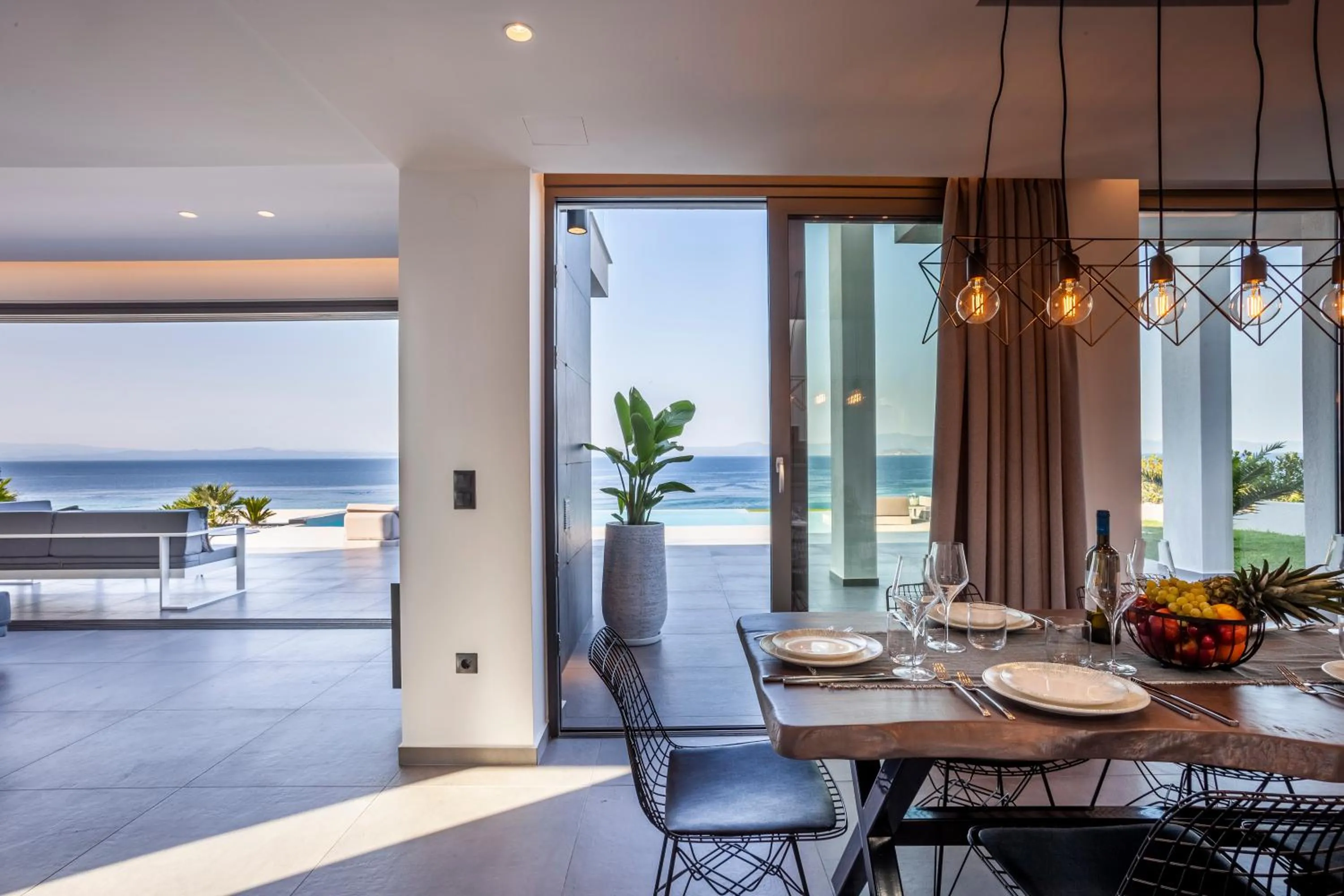 Dining area in Horizon Dream Villas