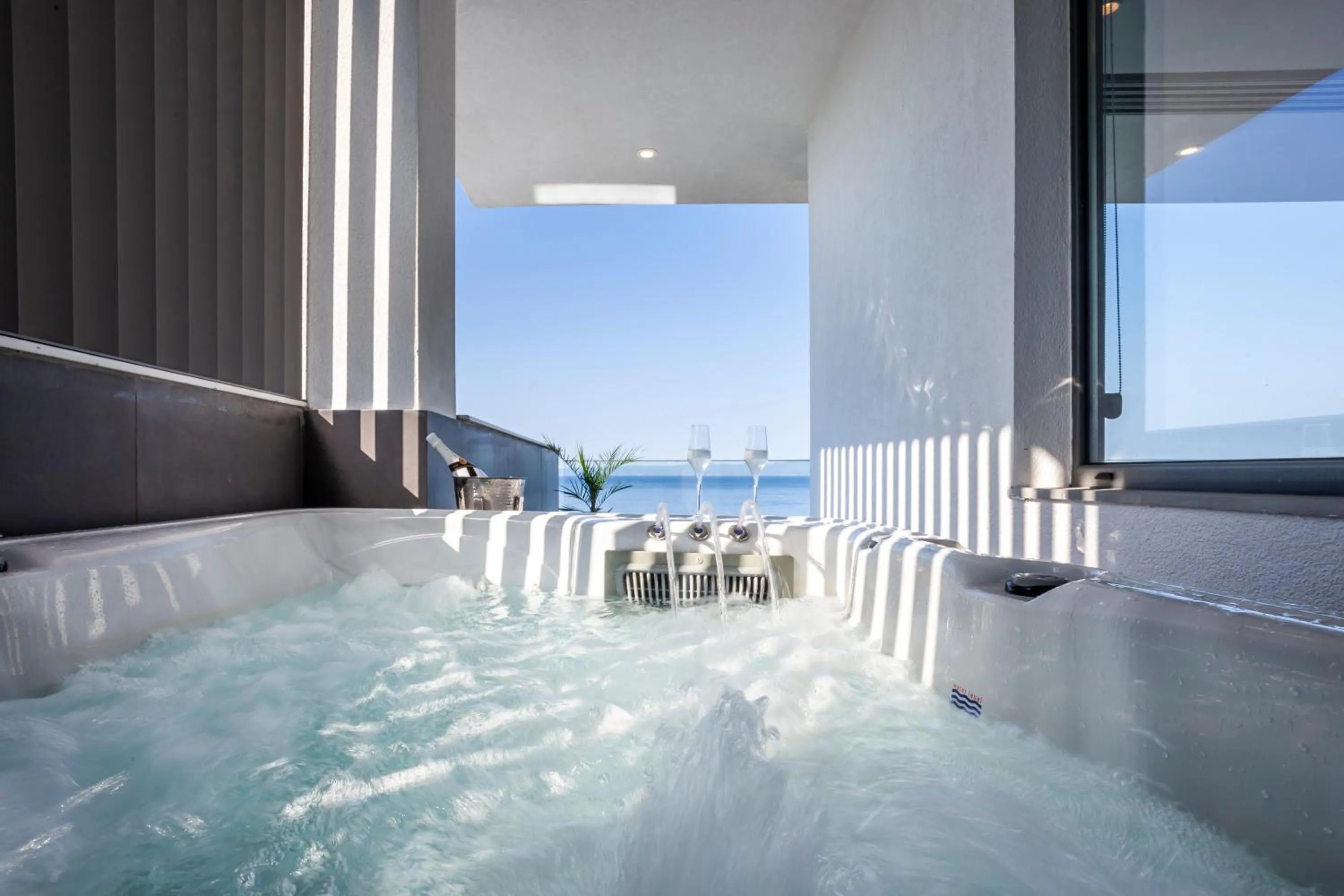 Hot Tub in Horizon Dream Villas