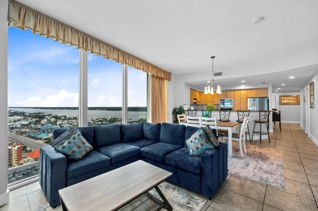Island Tower 2203 by Youngs Suncoast
