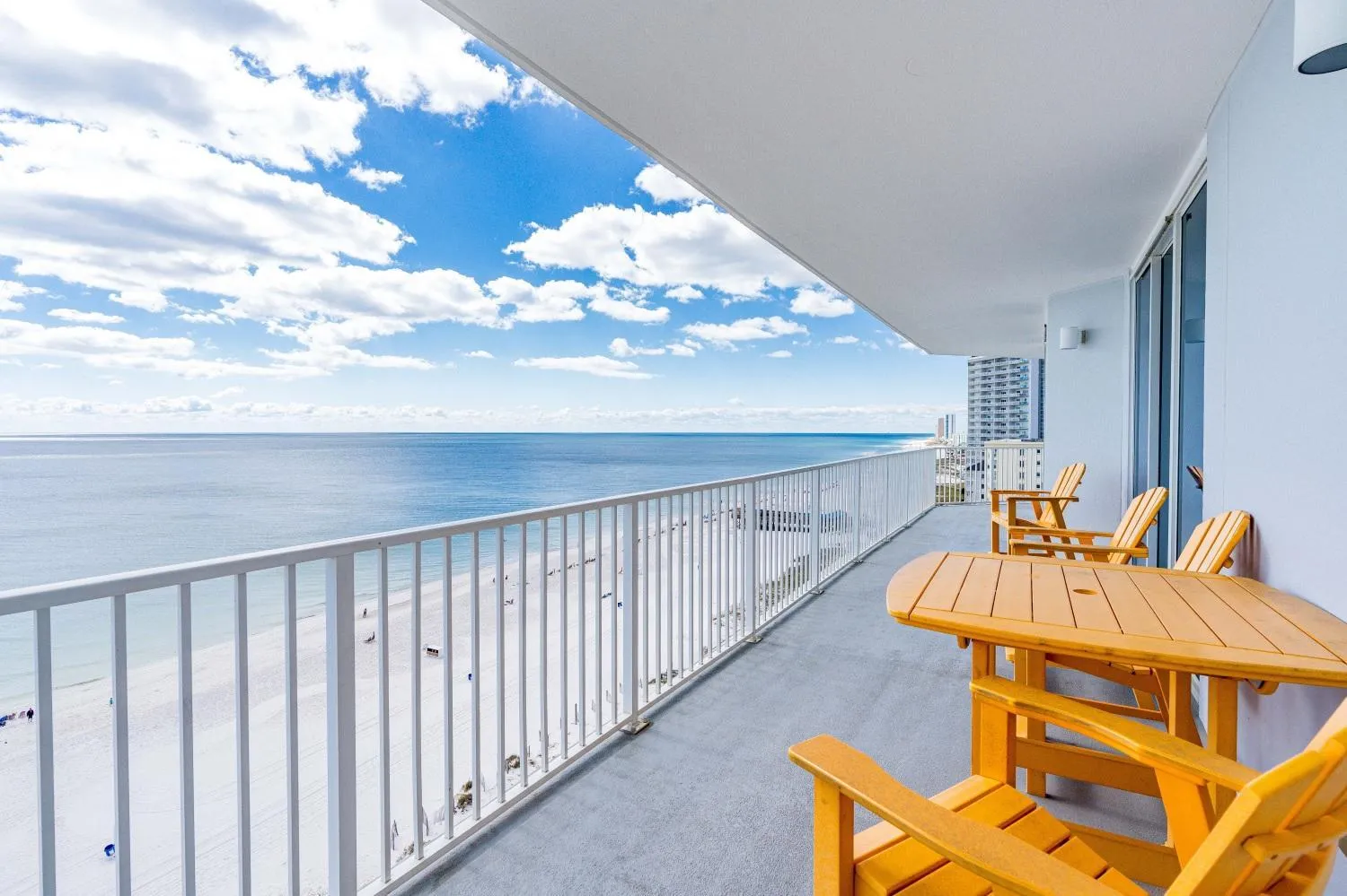 Lighthouse 1118 by Youngs Suncoast