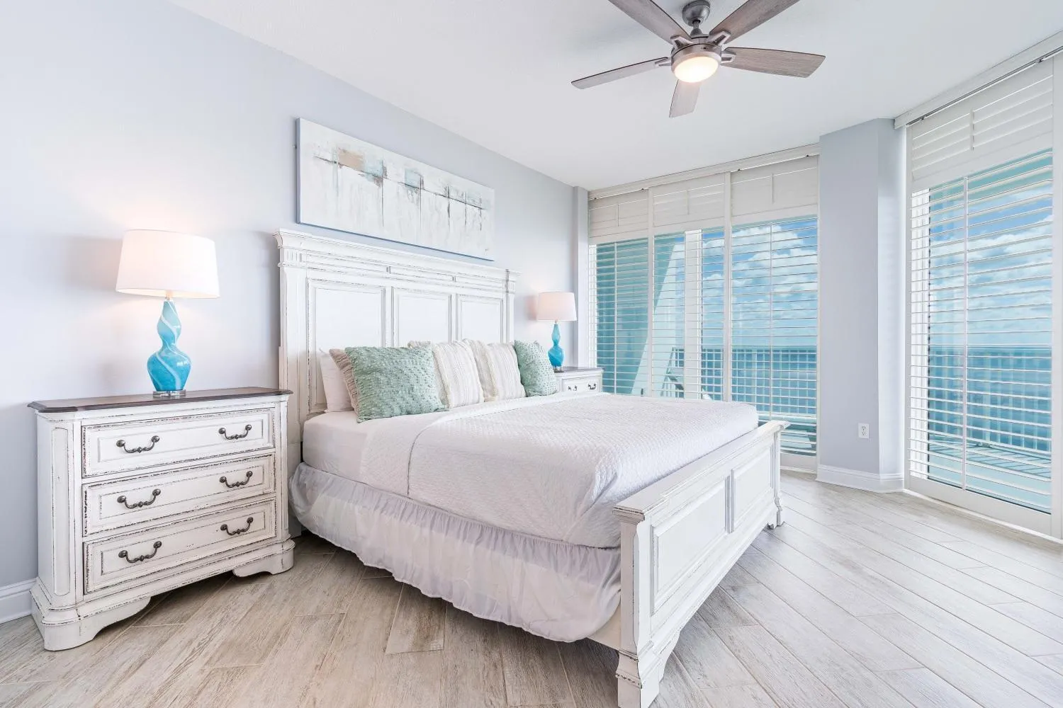 Lighthouse 1118 by Youngs Suncoast