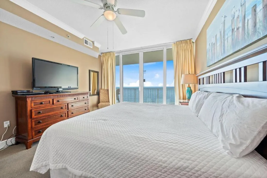 San Carlos 701 by Youngs Suncoast