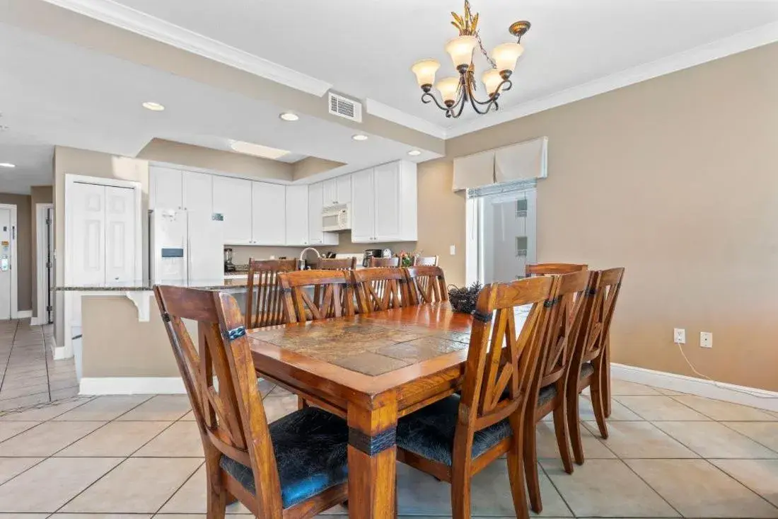 San Carlos 701 by Youngs Suncoast San Carlos 701 by Youngs Suncoast