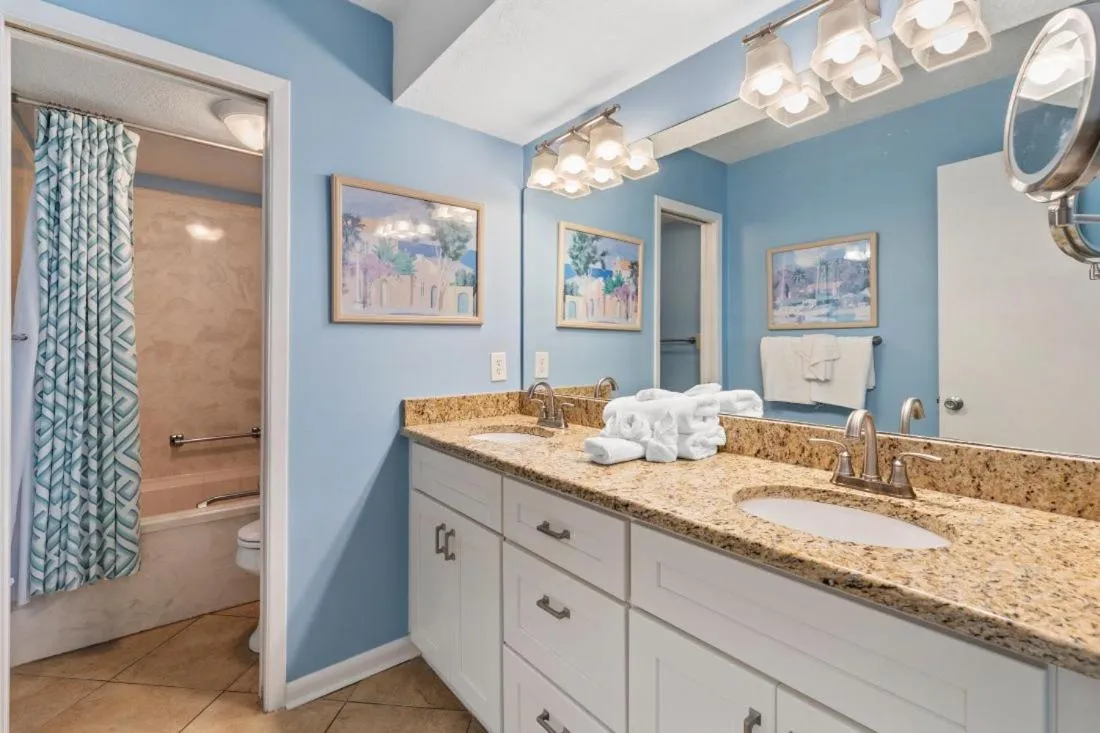 Shower in Romar Tower 7C by Youngs Suncoast