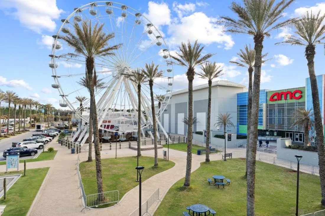 Wharf 521 by Youngs Suncoast