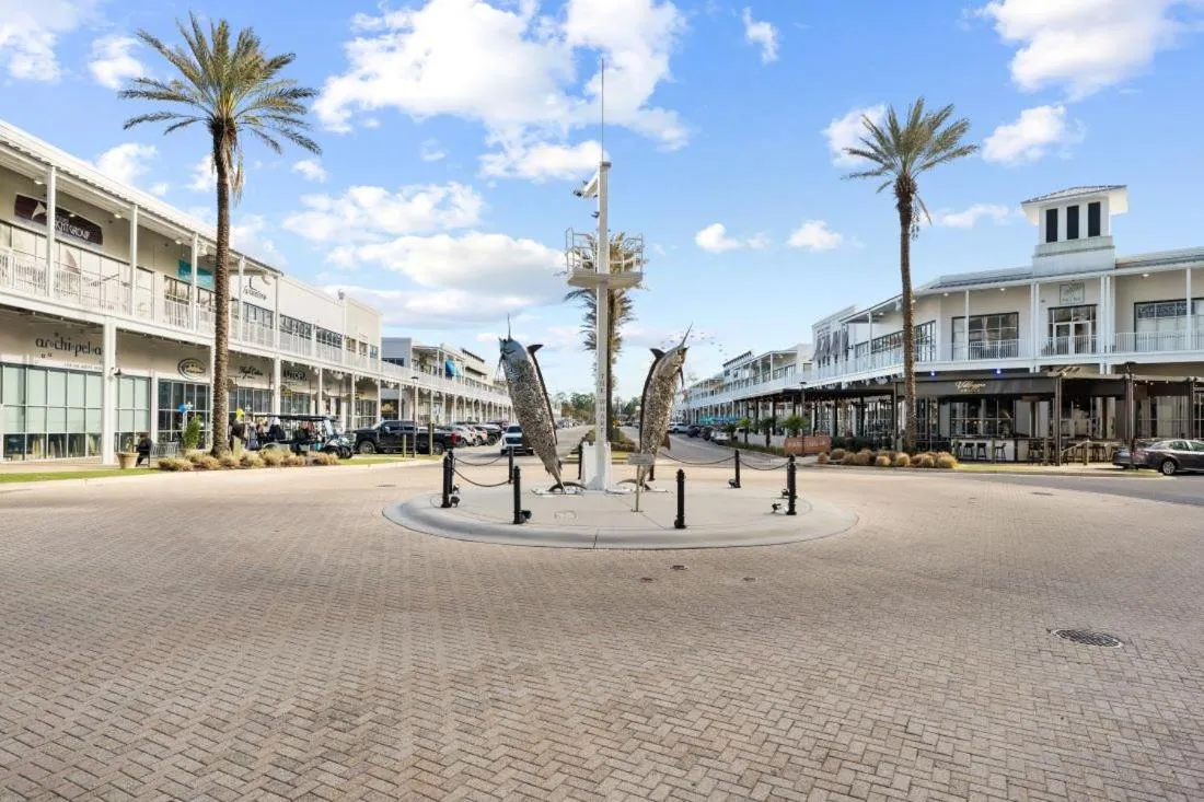 Wharf 521 by Youngs Suncoast