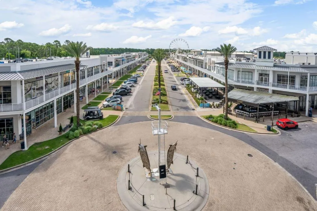 Wharf 521 by Youngs Suncoast